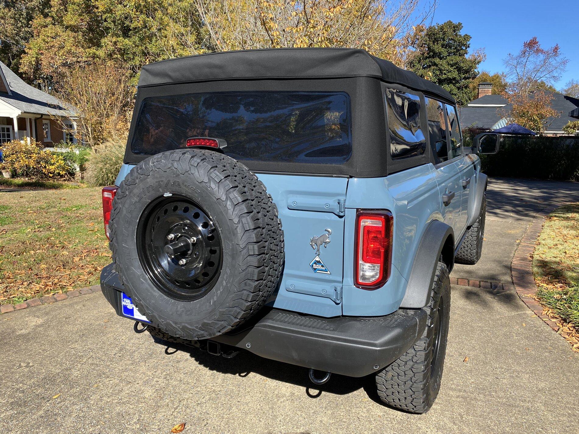 Ford Bronco Area 51 Black Diamond With 1″ Level Kit and 33″ 285/70/R17 KO2 on Steelies 0A895922-BCF9-445B-A08B-89DAAEEF65B3