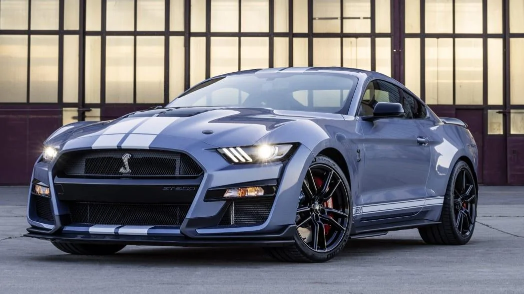 Ford Bronco Is a 2022 Brittany Blue Bronco coming? 2022-Ford-Mustang-Shelby-GT500-Heritage-Edition_03