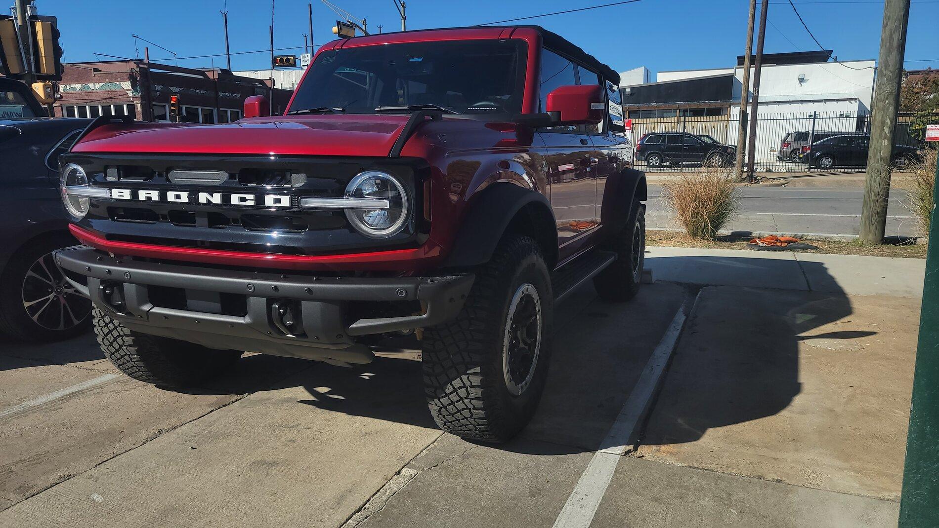 Ford Bronco Option to turn front camera on when using Park Assist? 20211111_135442