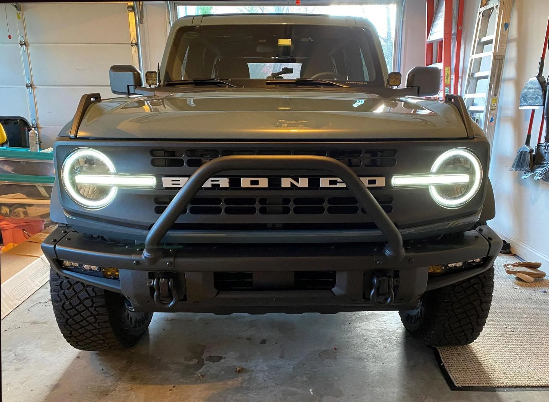 Ford Bronco Possibly the First Signature Lighting Bronco with Base/Black Diamond Grille (Swapped Big Bend Grille) 1 (1)