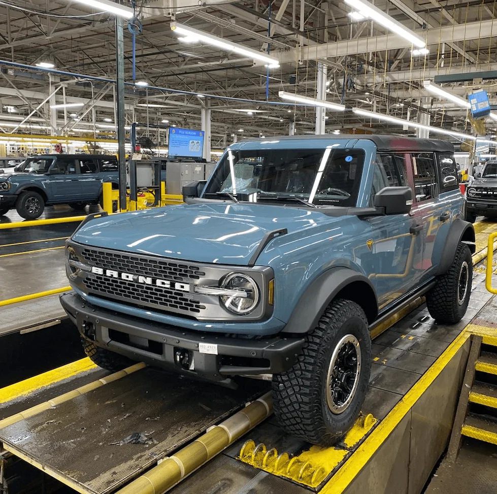 Ford Bronco 🛠 10/25/21 Build Week Group IMG_1845
