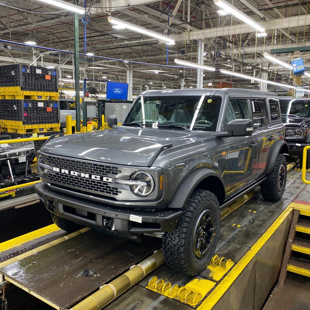 Ford Bronco 🛠 10/25/21 Build Week Group bronco