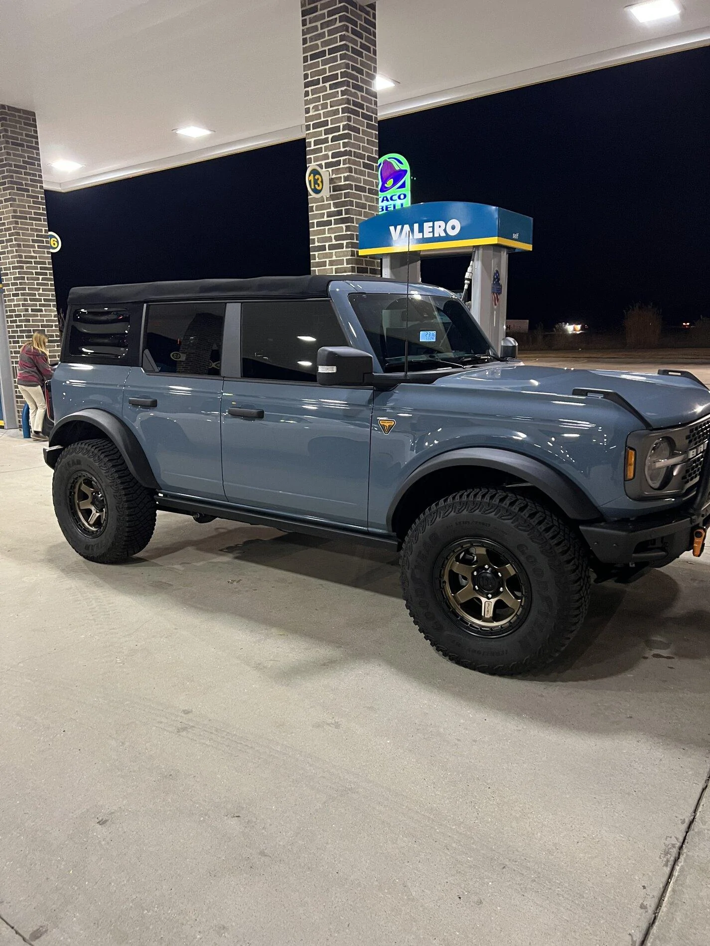 Ford Bronco Show us your installed wheel / tire upgrades here! (Pics) A75352F3-0C86-453D-BE96-E91133EE744D