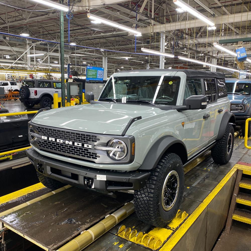 Ford Bronco 🛠 10/25/21 Build Week Group image (2)