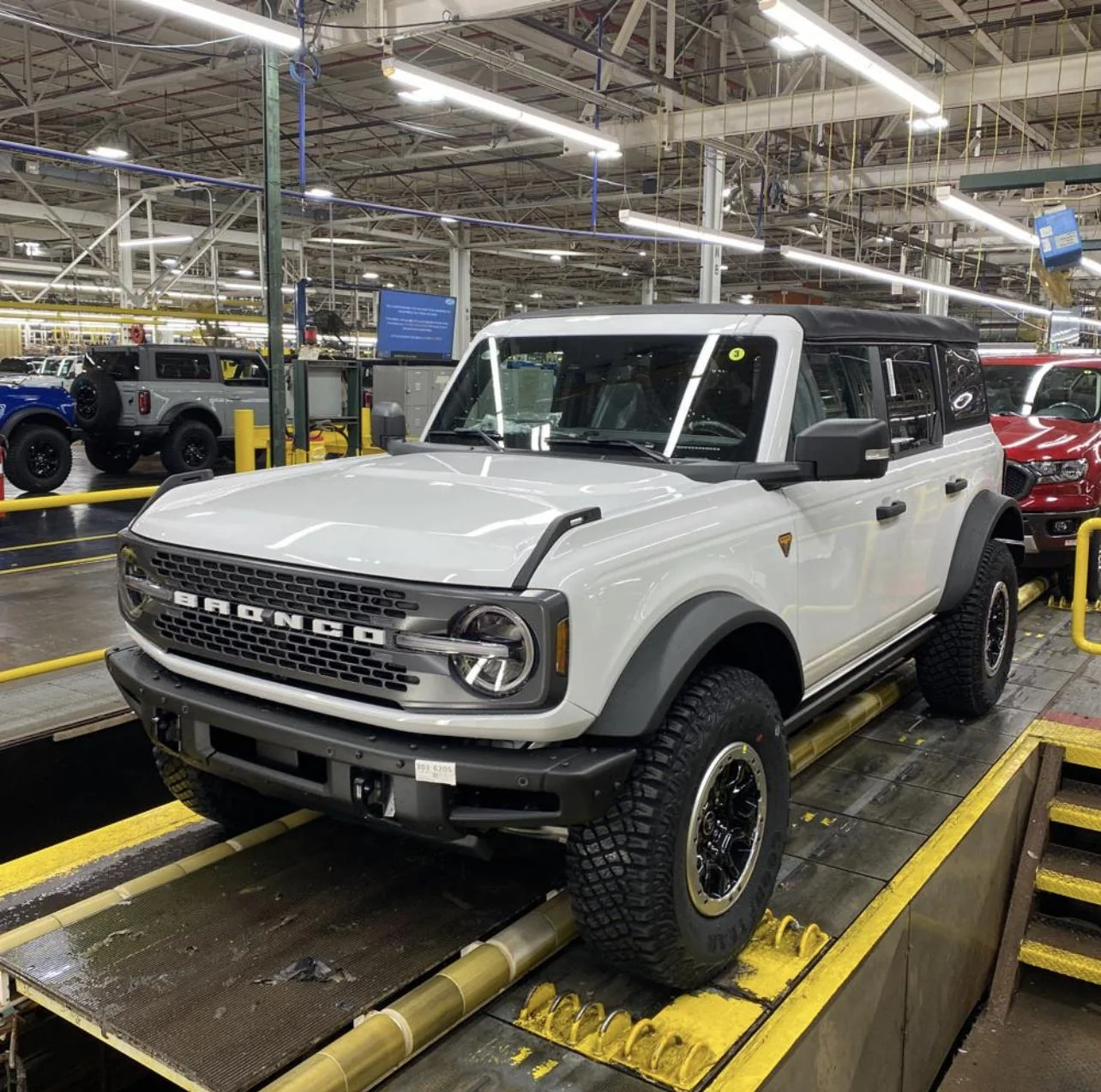 Ford Bronco 🛠 10/25/21 Build Week Group 41FF9653-C9A4-4969-A0A5-3263EFFEFB79
