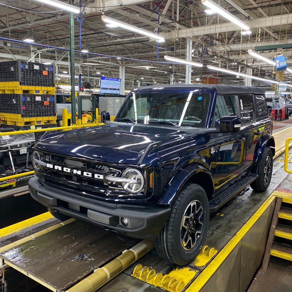 Ford Bronco 🛠 10/25/21 Build Week Group 1637112719540