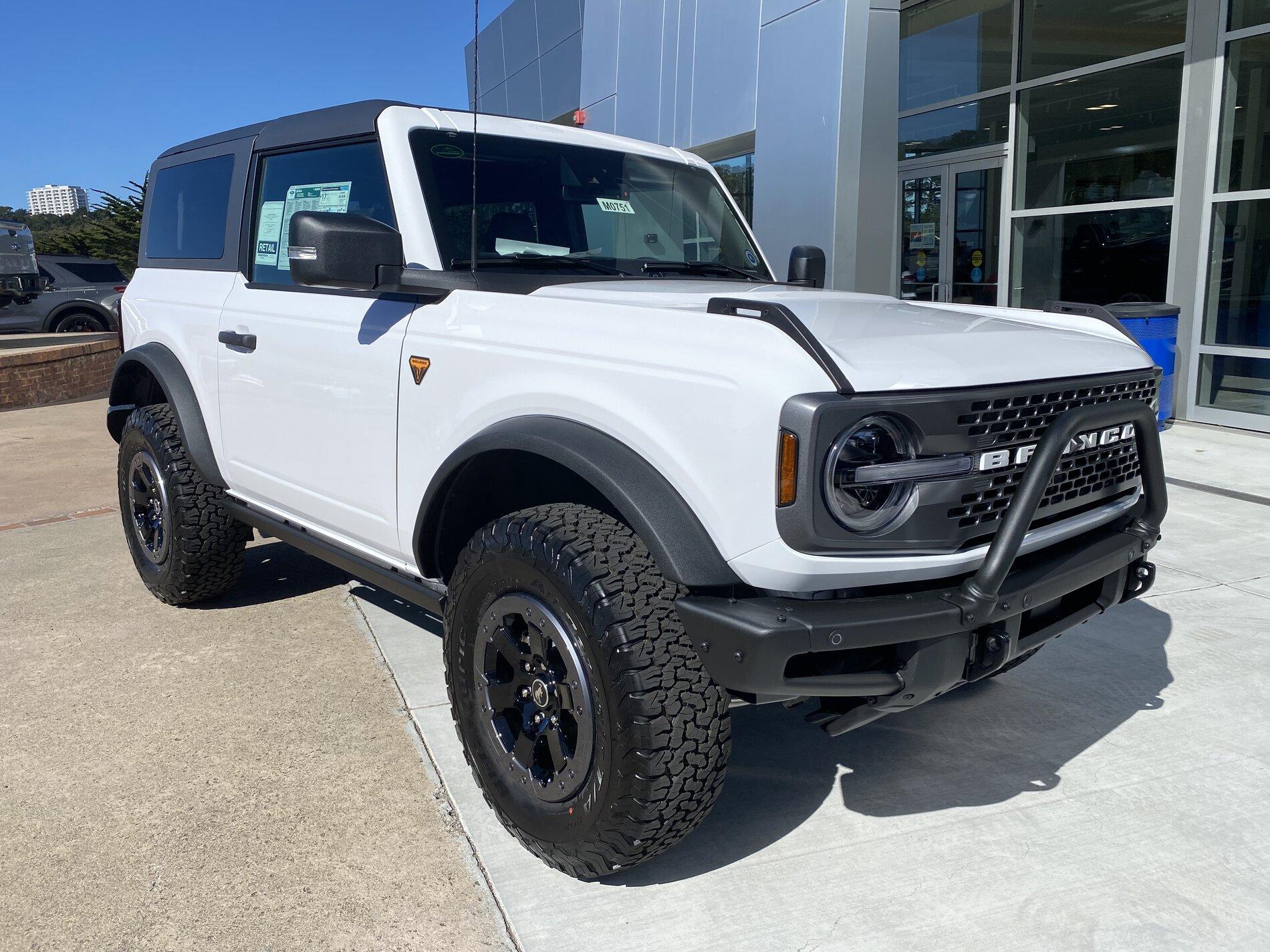 Ford Bronco Feedback & pics request - Badlands 2dr Oxford White EA07DA9D-452D-464B-B309-78917975B02A