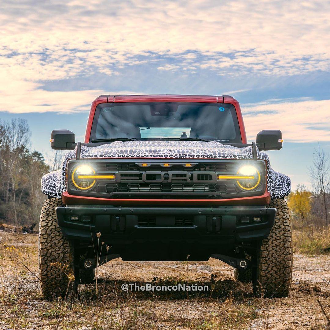 Ford Bronco Ford Bronco Raptor Drops Camo For a Revealing Look… Likely to Get ~450 HP 7528995_1261131877645279_7860697131533177138_n-