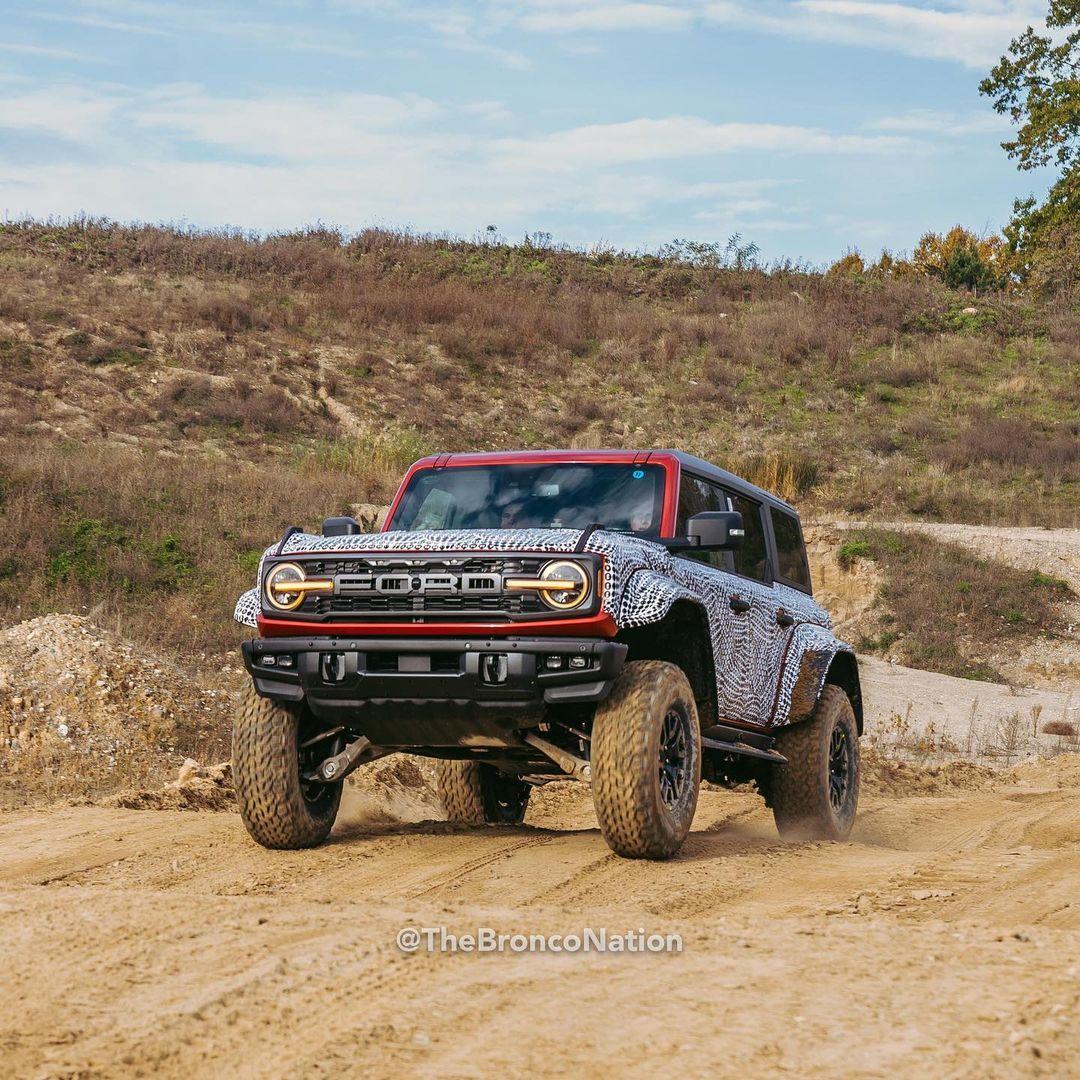 Ford Bronco Ford Bronco Raptor Drops Camo For a Revealing Look… Likely to Get ~450 HP 57873485_119088727236073_1497478027887657356_n-