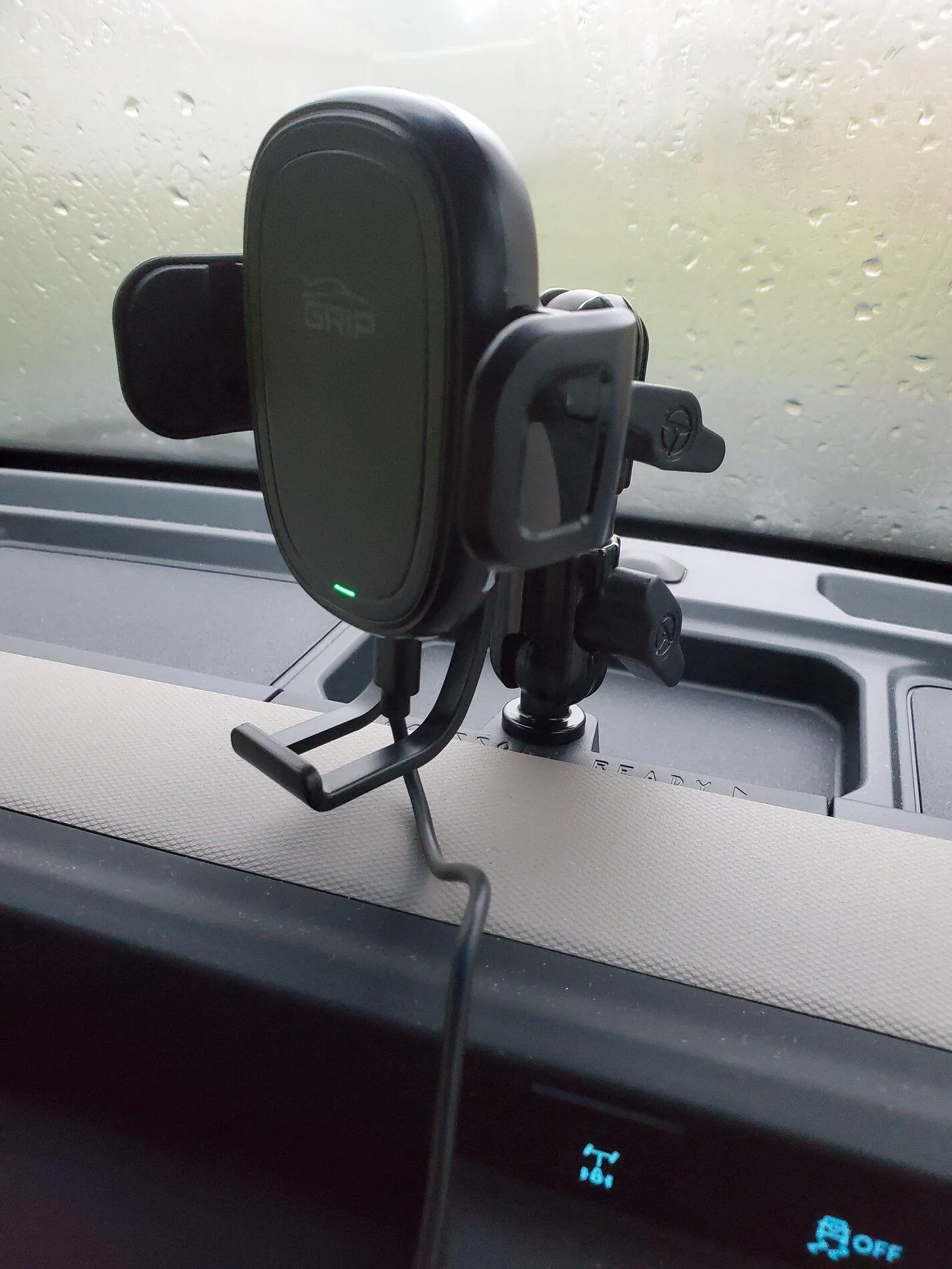 Ford Bronco Resolution for phone mount? 20211117_161620