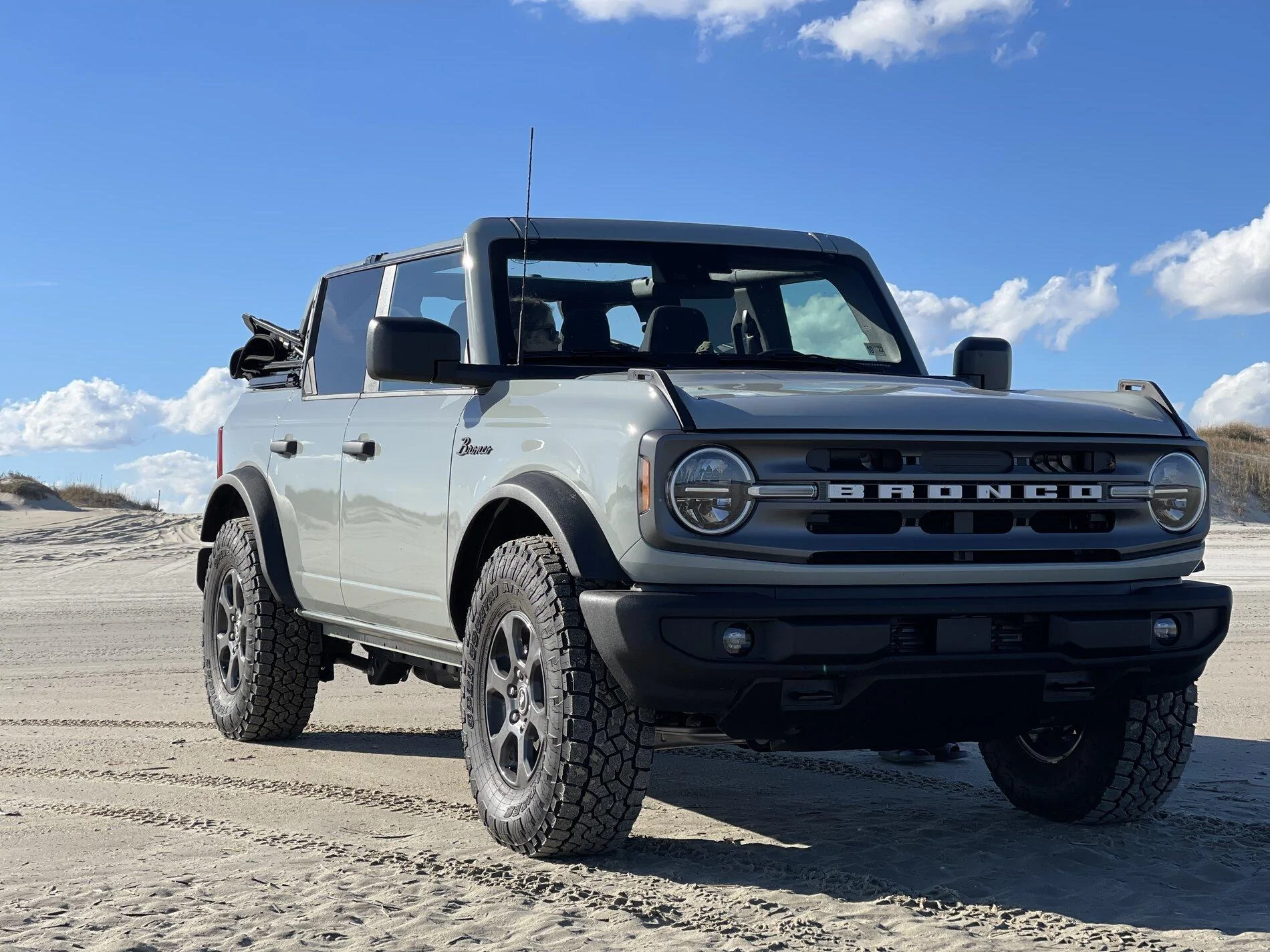 Ford Bronco Broncos on Corolla 4x4 Beach - Pics. Anyone interested in a Bronco Take-over sometime next summer? EF3F5757-209D-4537-91EA-A0E6A3179D6A