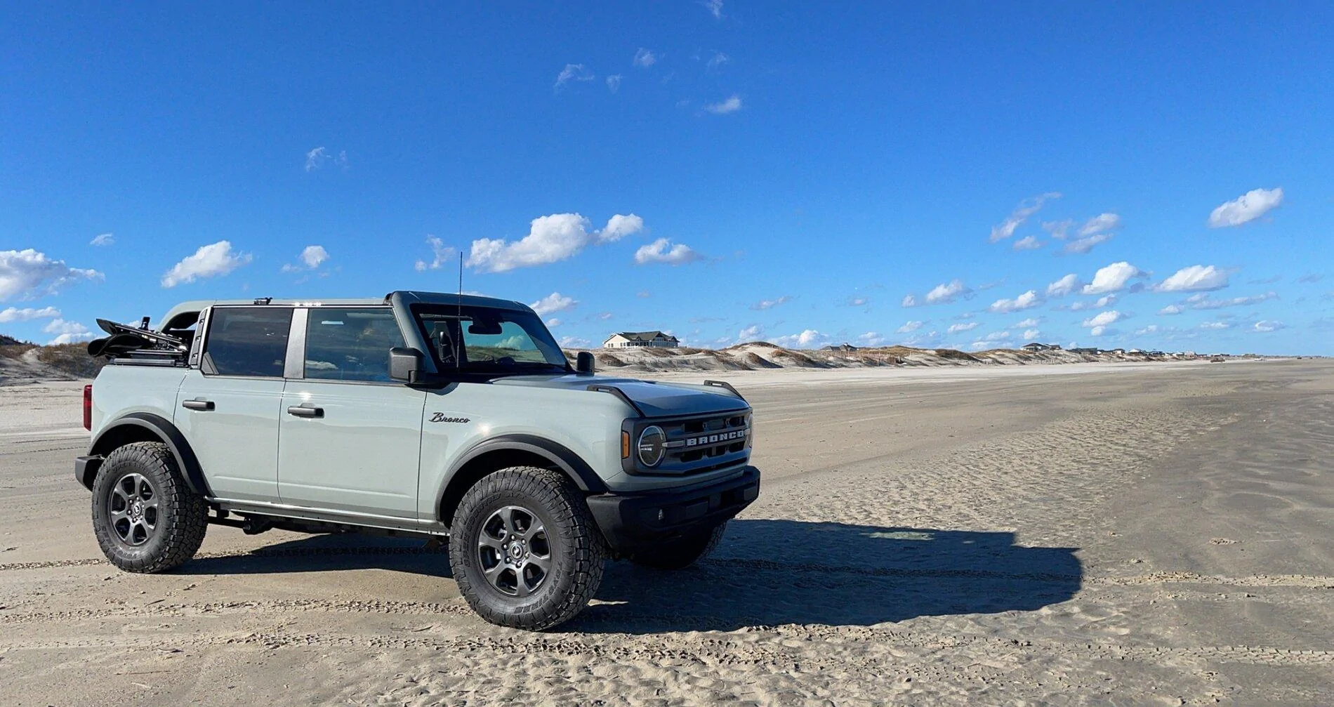 Ford Bronco Broncos on Corolla 4x4 Beach - Pics. Anyone interested in a Bronco Take-over sometime next summer? 45D147F4-A3C2-4E54-91CF-1C028C44C0E1
