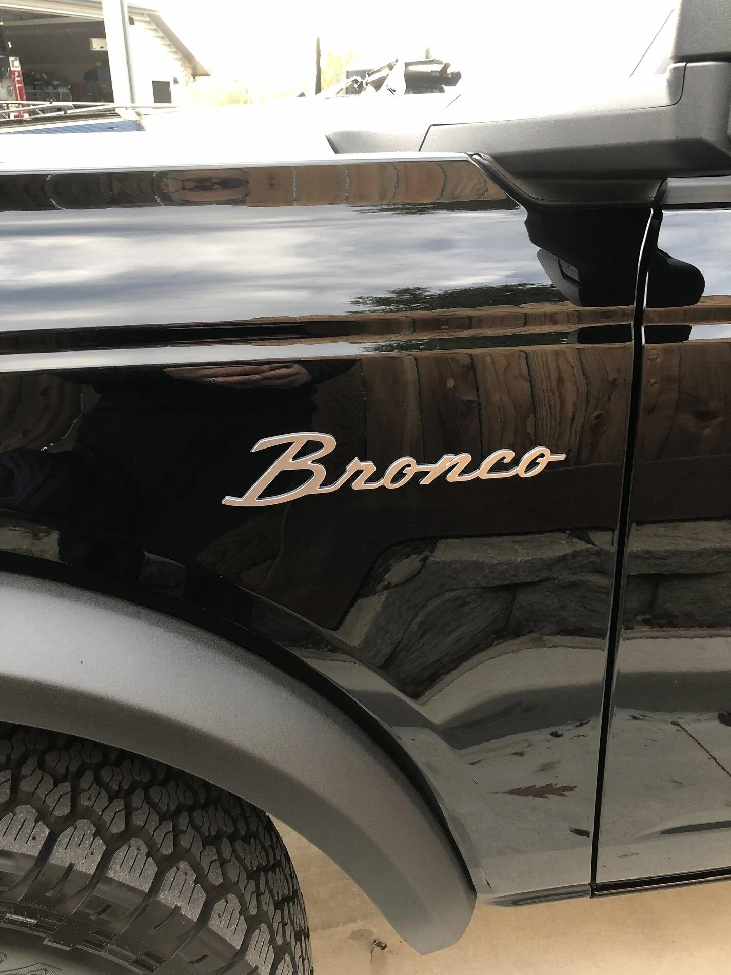 Ford Bronco Retro Badge install 7555E11D-BCA1-4C63-910B-E7EC4B7B2015