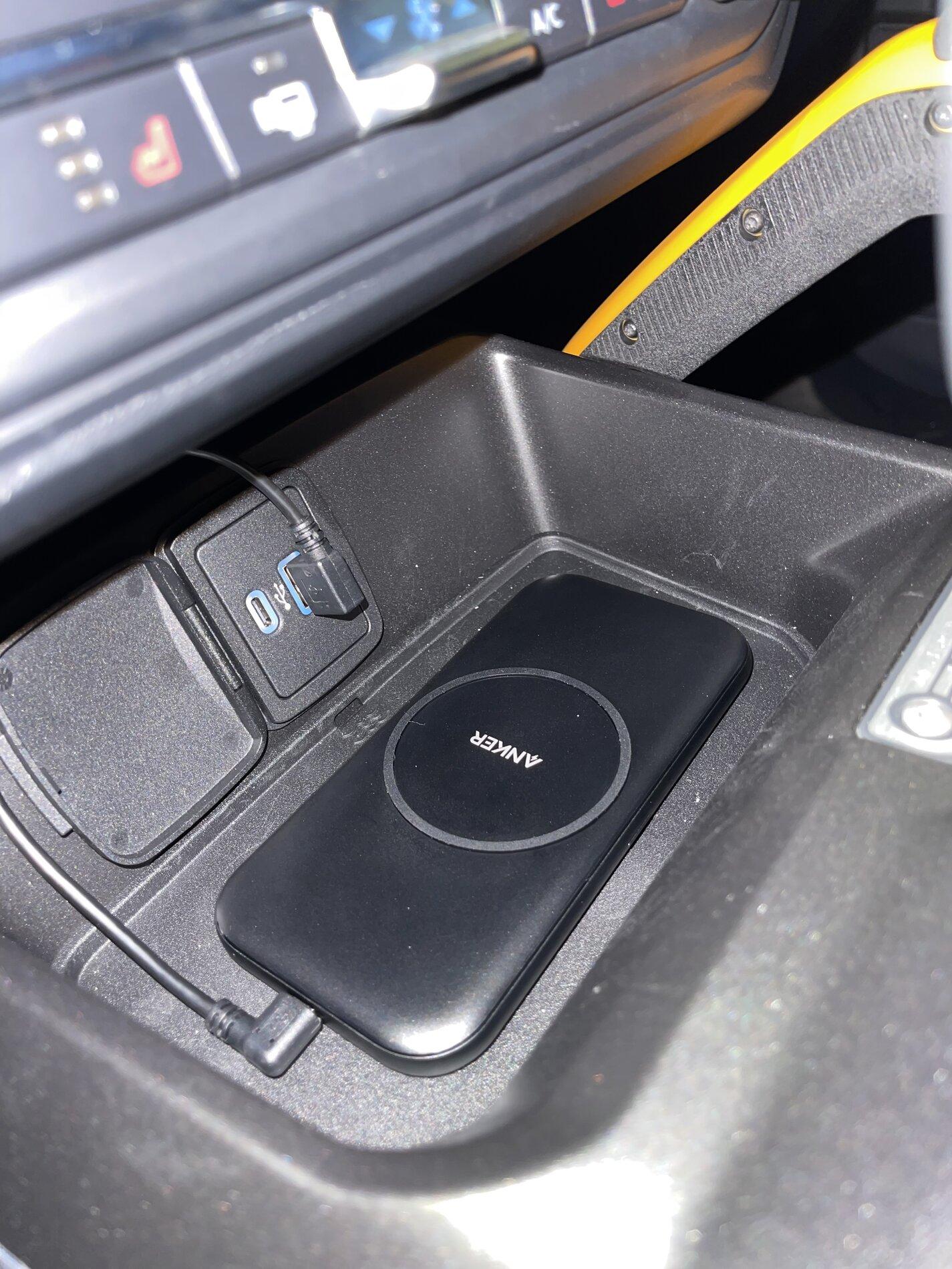 Ford Bronco Perfect Wireless Charging setup for $27 057CC04F-1D8B-4201-B1A3-3435F623CFE7