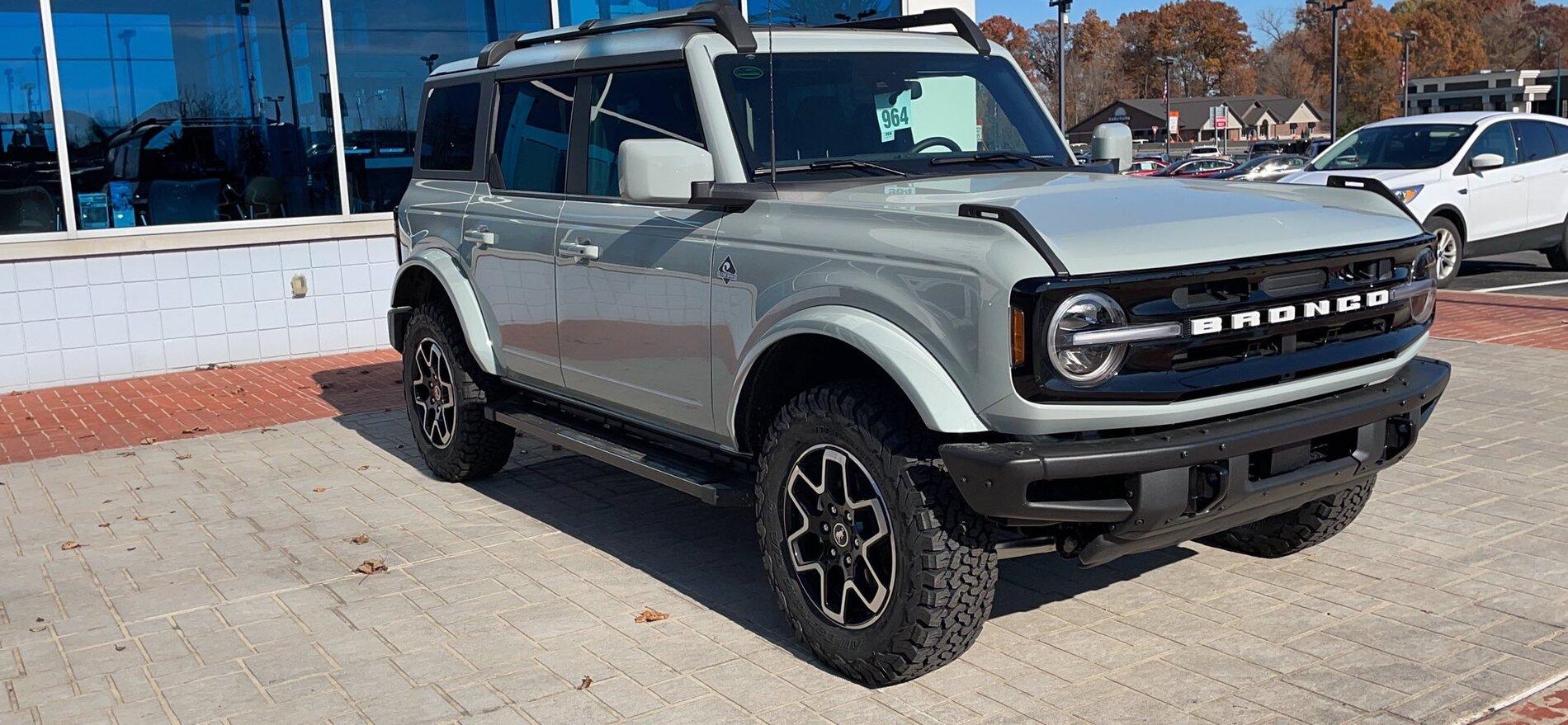 Ford Bronco Serendipitous OBX Sighting E18C0A93-9B6F-4A8D-91D9-69E4AB707D7F