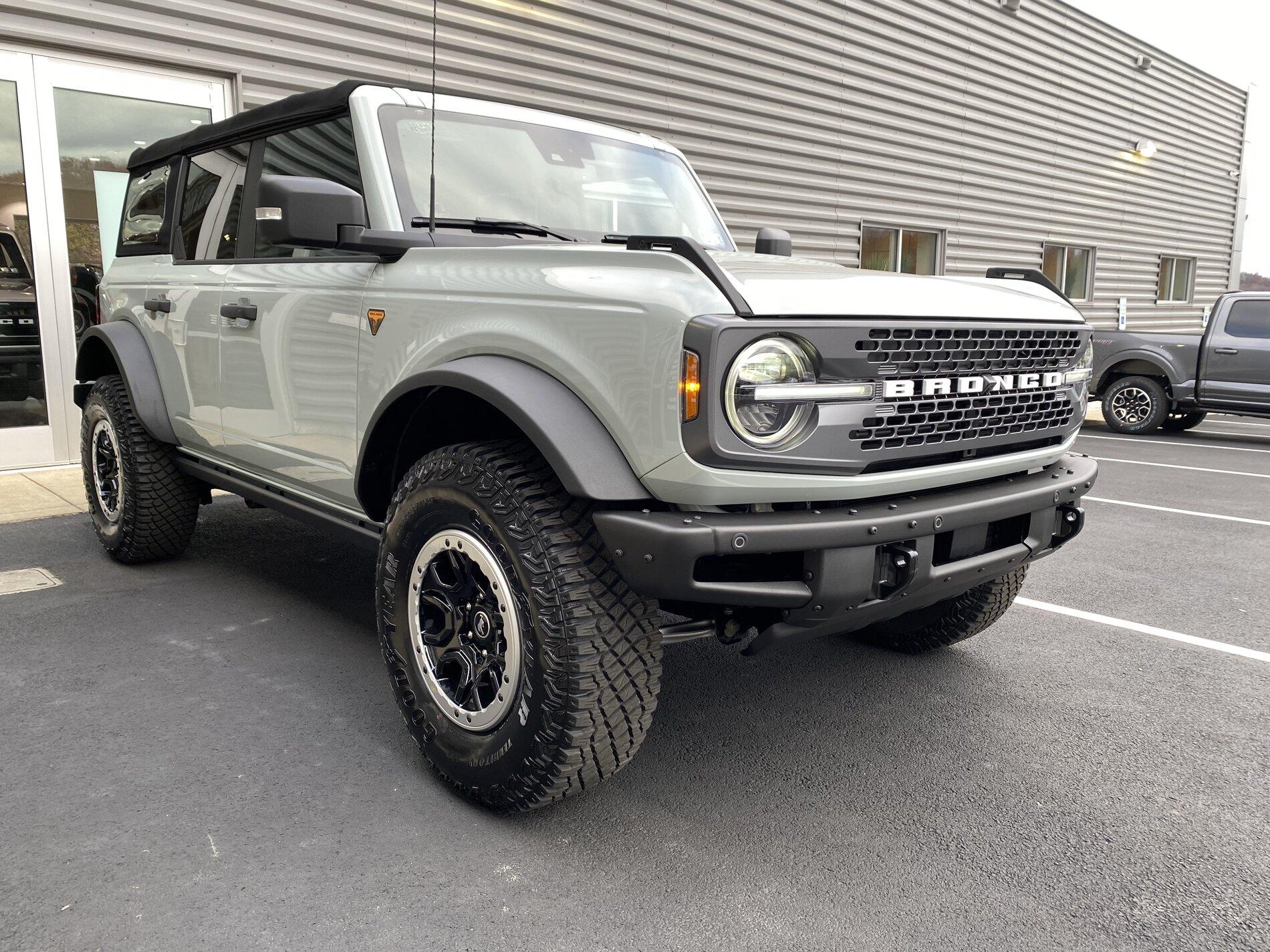 Ford Bronco 🛠 10/25/21 Build Week Group 61807E91-60A4-4CD1-A2C0-AB9BE8DDA5AF