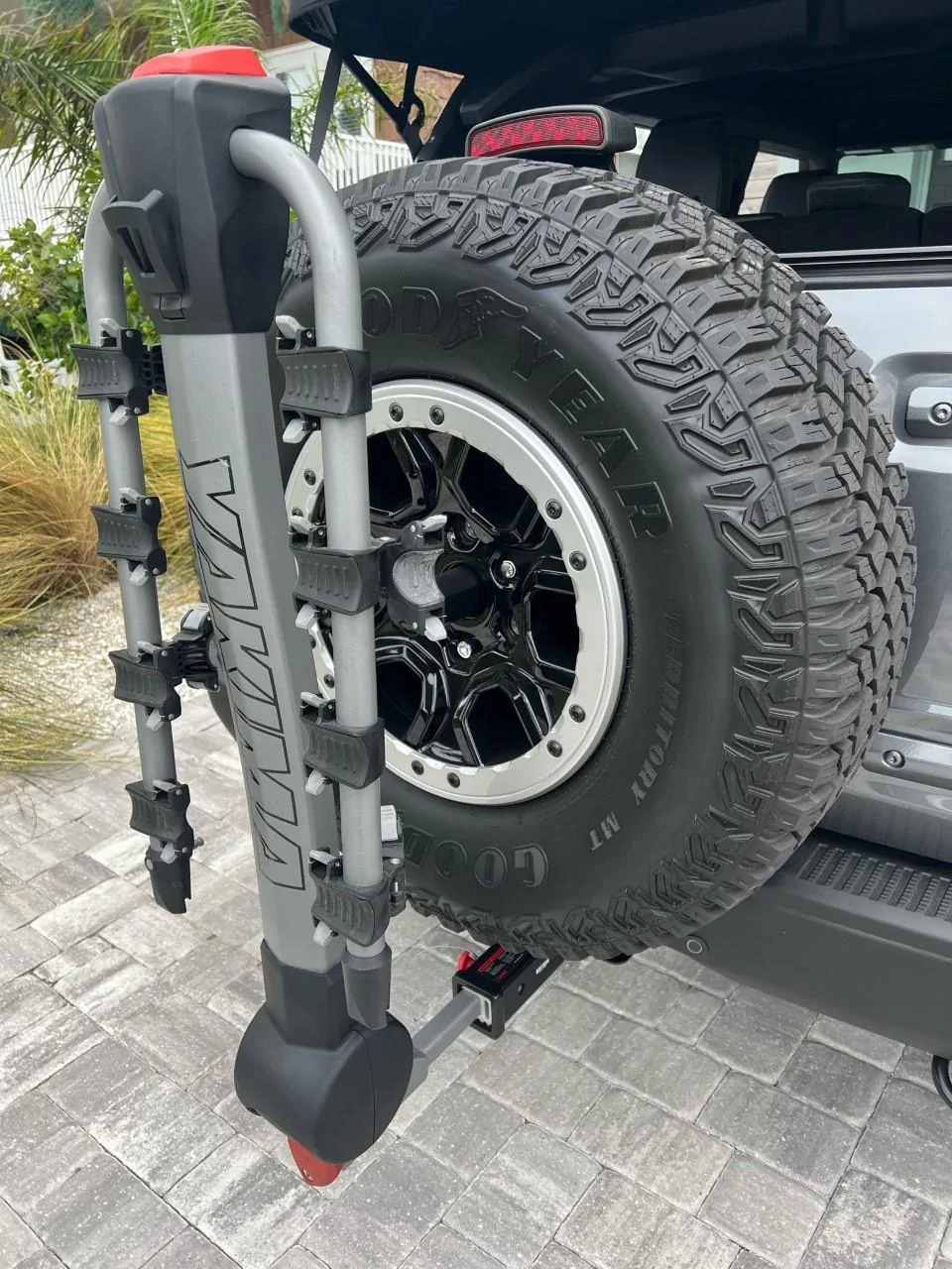 Ford Bronco Installed Yakima Tilt-Away Bike Carrier & Yakima StraightShot Hitch Extender - Bronco w/ SAS Rack 3