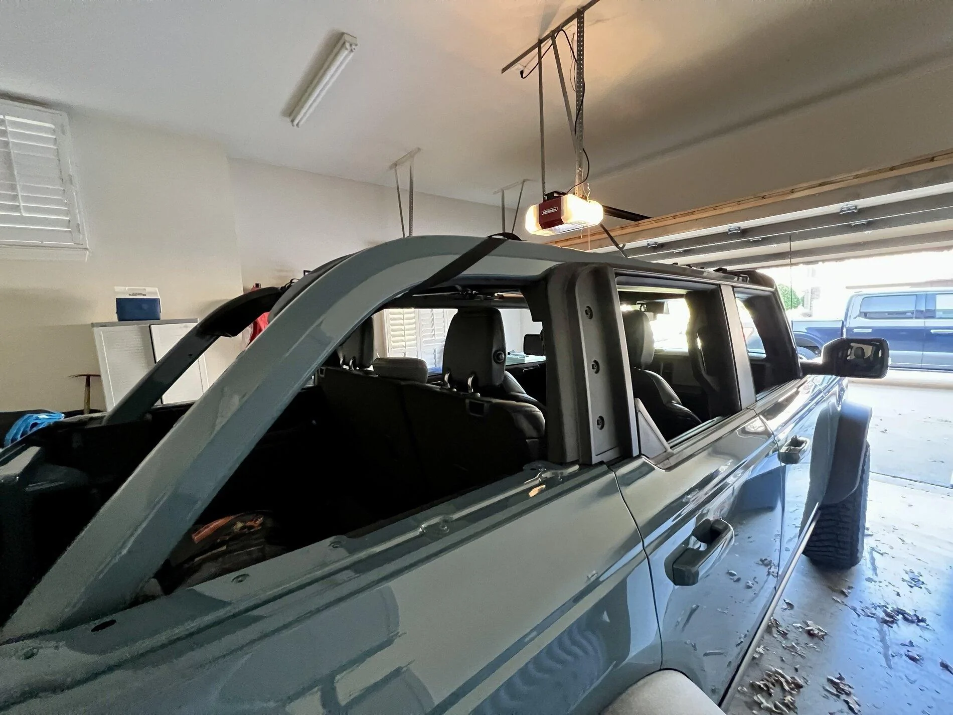 Ford Bronco Ford Canvas Bimini Top - Installed Quick Look 7C8B422D-CE33-4599-8F55-358A4ABEE94C