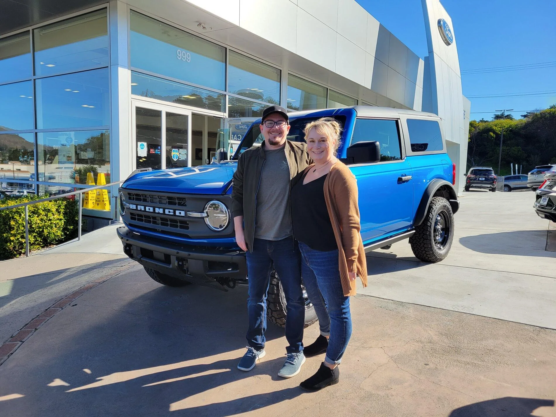 Ford Bronco VELOCITY BLUE Bronco Club 20211120_114656