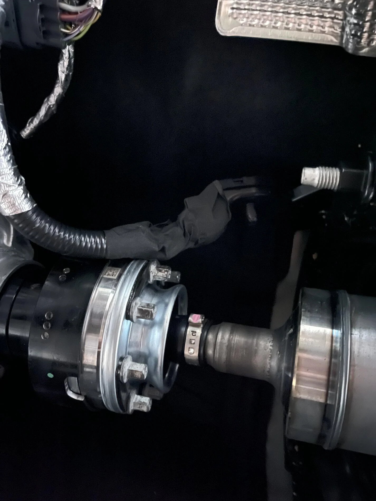 Ford Bronco Check your Bronco for wire pack rubbing driveshaft D338ACC3-499D-4A4E-B54F-3364DD84F3CA