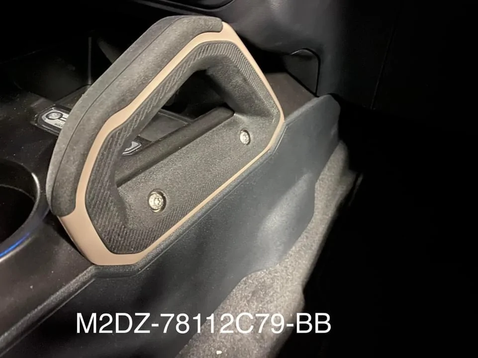 Ford Bronco Grab handle part numbers. CE7B116B-81E0-4B11-8BF8-C8C18CA7704F