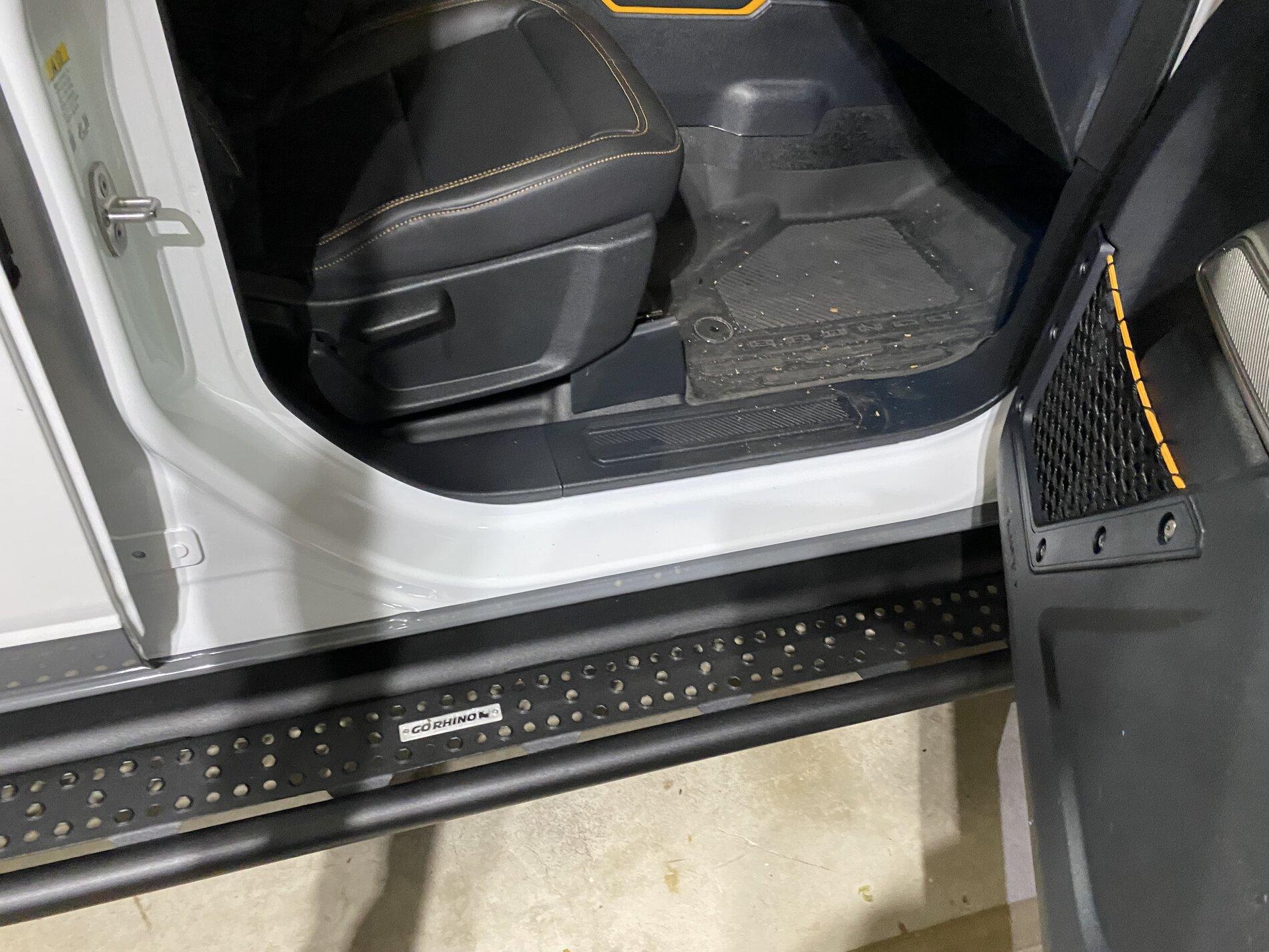 Ford Bronco Go Rhino Dominator D6 Slider/Steps IMG_6729