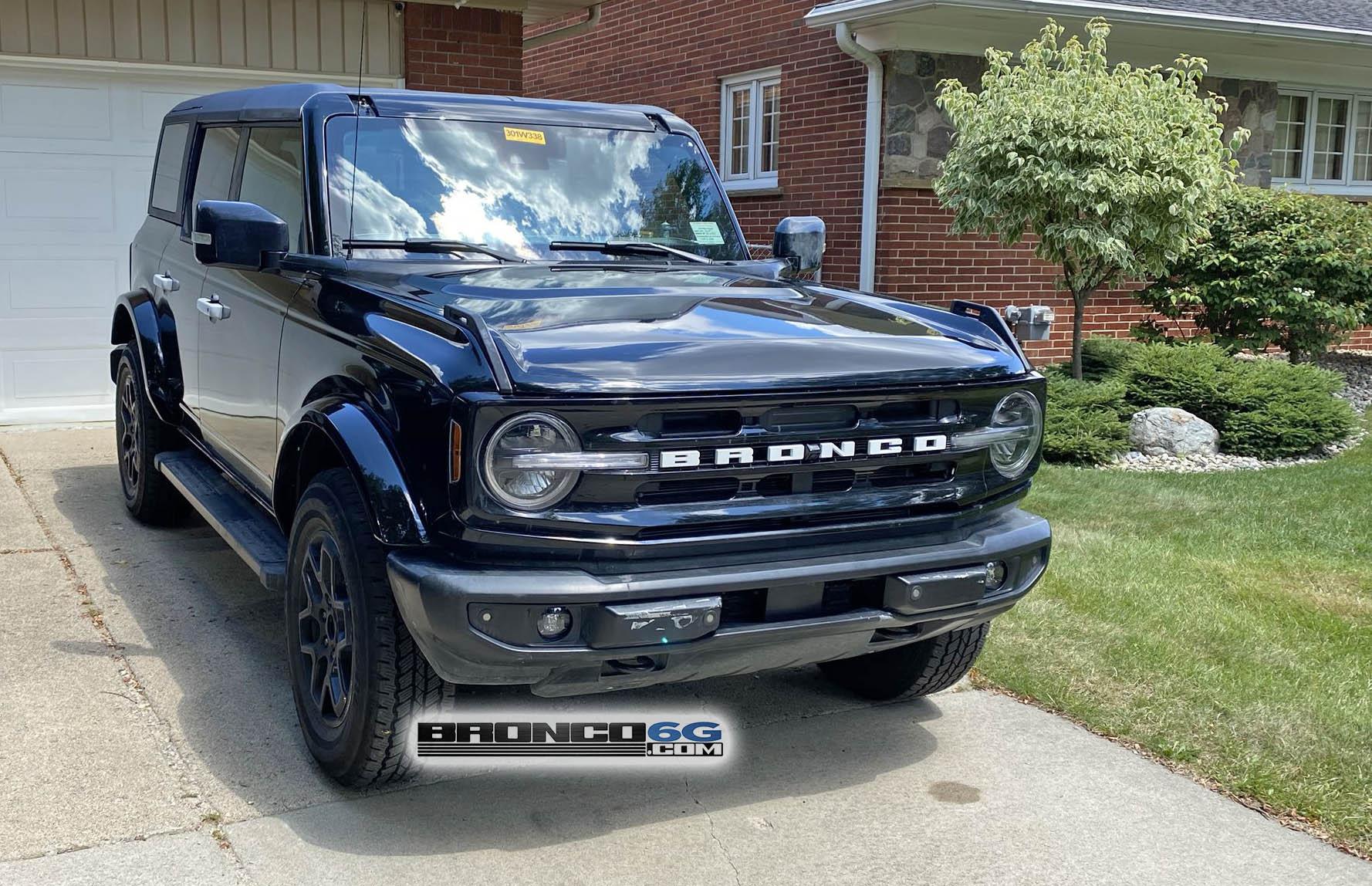 Ford Bronco Bronco Outer Banks (Non Sasquatch) in Shadow Black All Polished Up 2021 Ford Bronco Outer Banks Shadow Black