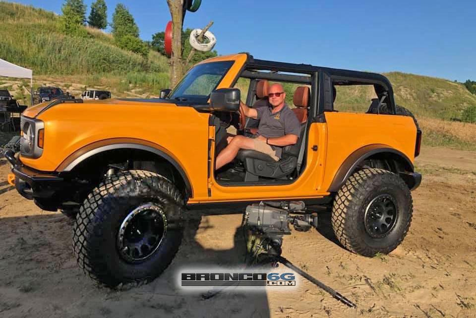2021 Bronco 2 inch lift kit 37 inch tires.jpeg