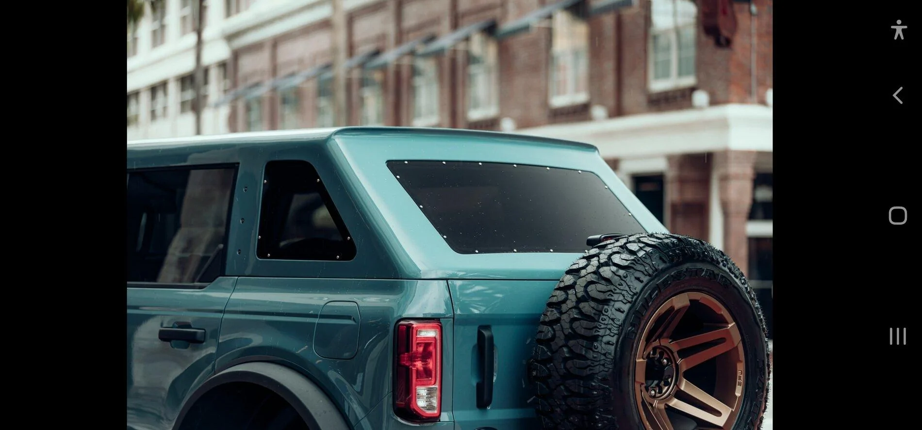 Ford Bronco SoFlo Slantback Hard Top Screenshot_20211123-175222_Instagram