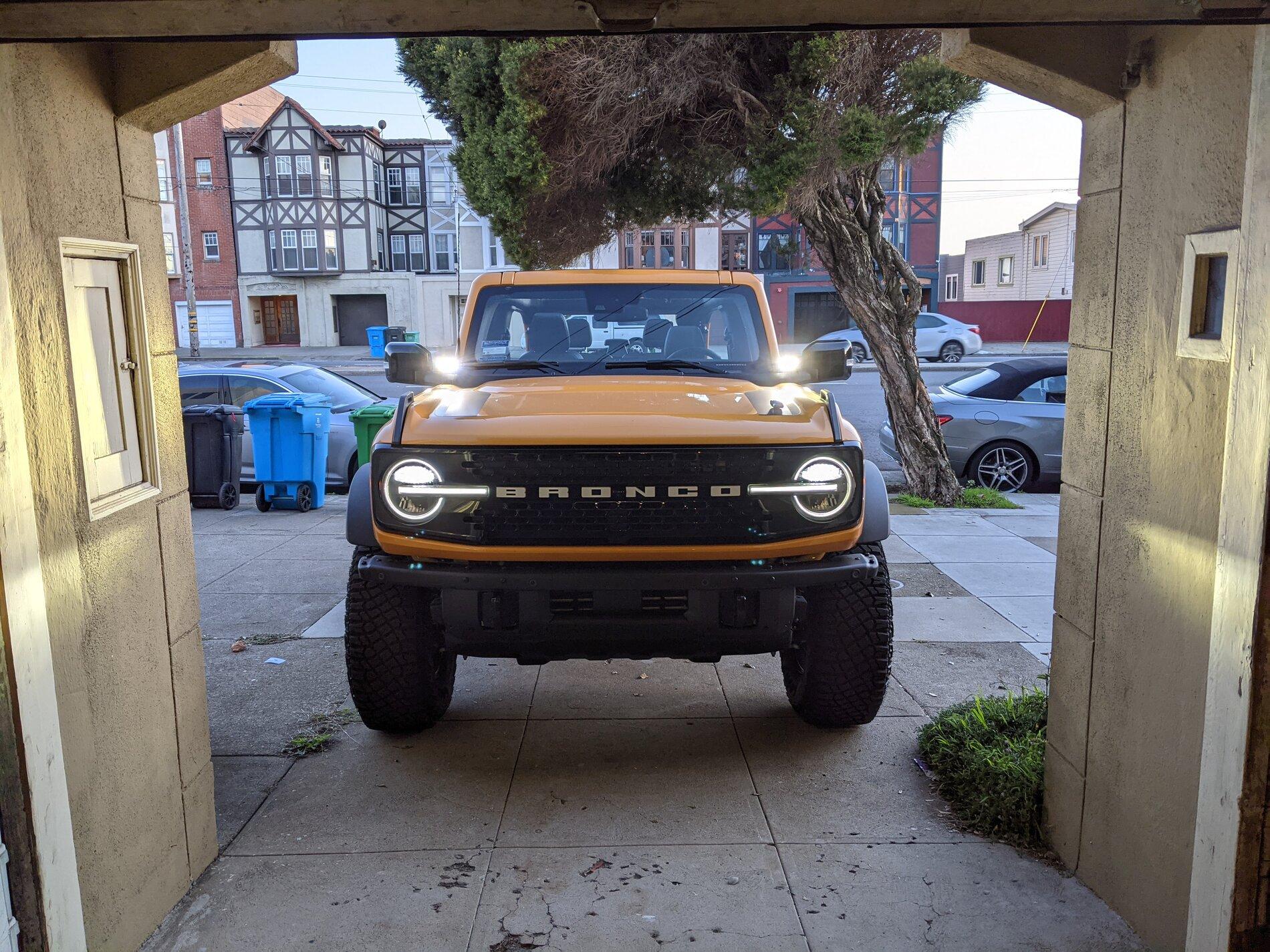Ford Bronco BajaDesigns s2 as ditch light pics PXL_20211108_005052763