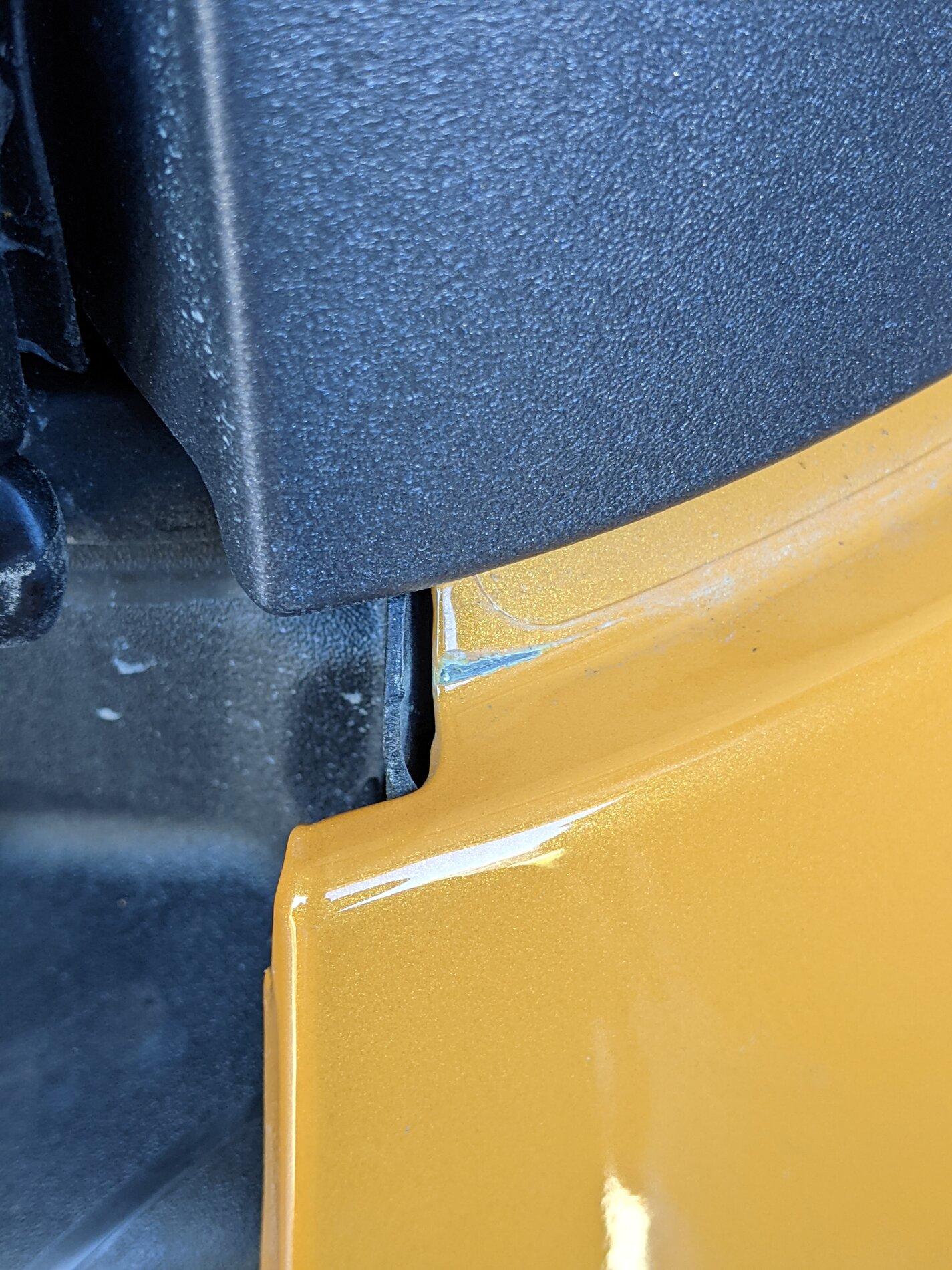 Ford Bronco MIC 2.0 Paint Rub PXL_20211119_170313126.MP