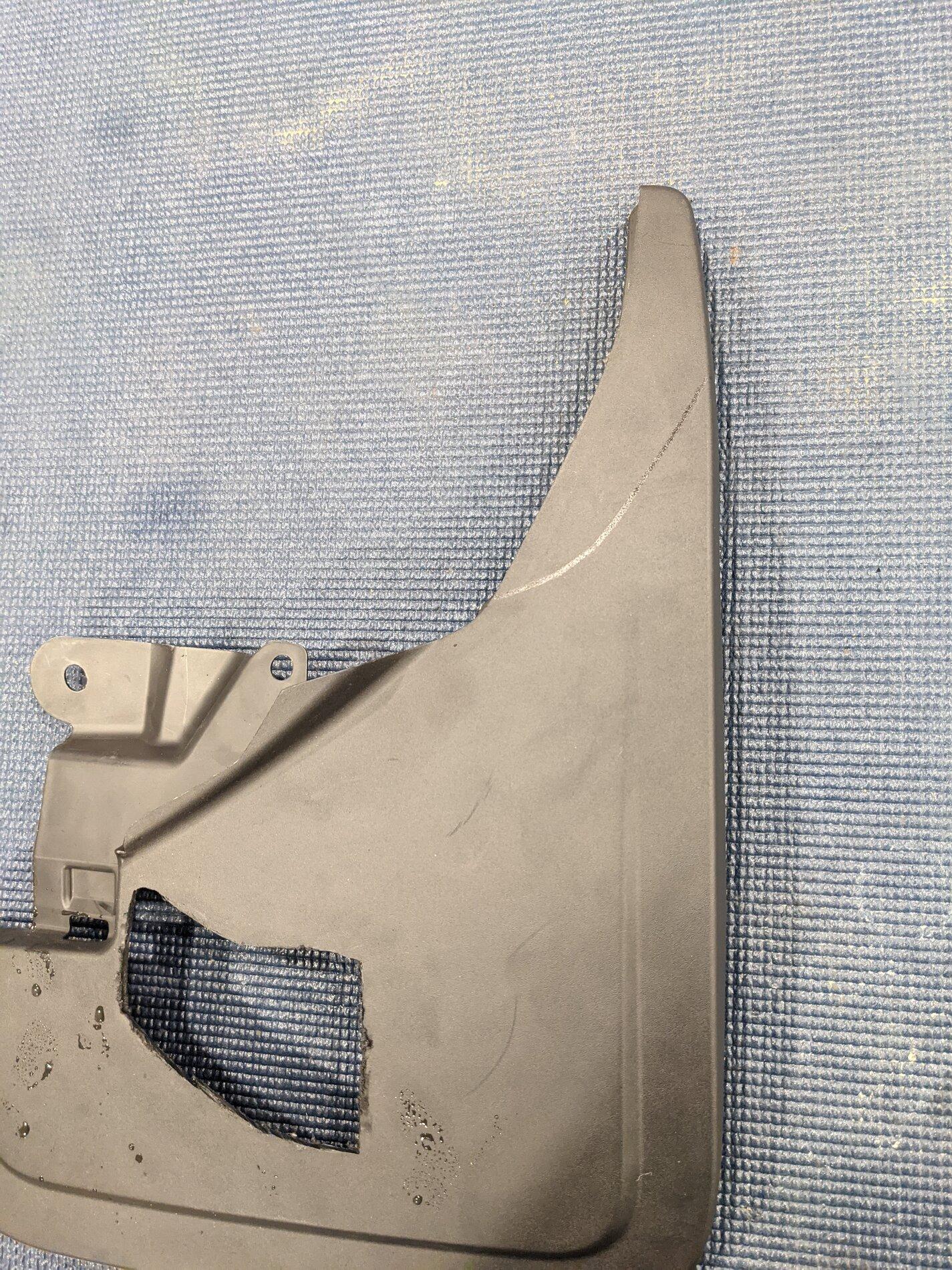 Ford Bronco DIY dremel solution - how to mount Ford Front Mudflaps on Sasquatch with Step Bars PXL_20211126_165132355