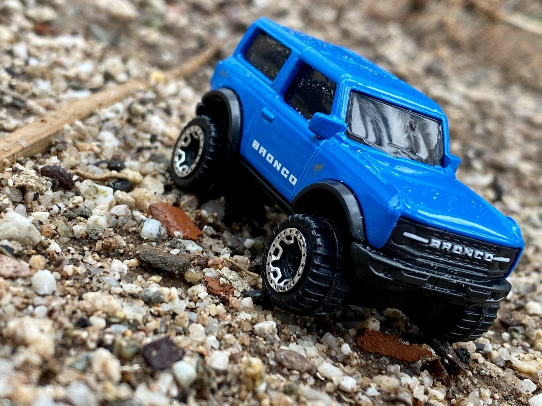Ford Bronco Small Scale Model 6CCC463B-1E3E-4094-9F5D-8C45E42B3A23