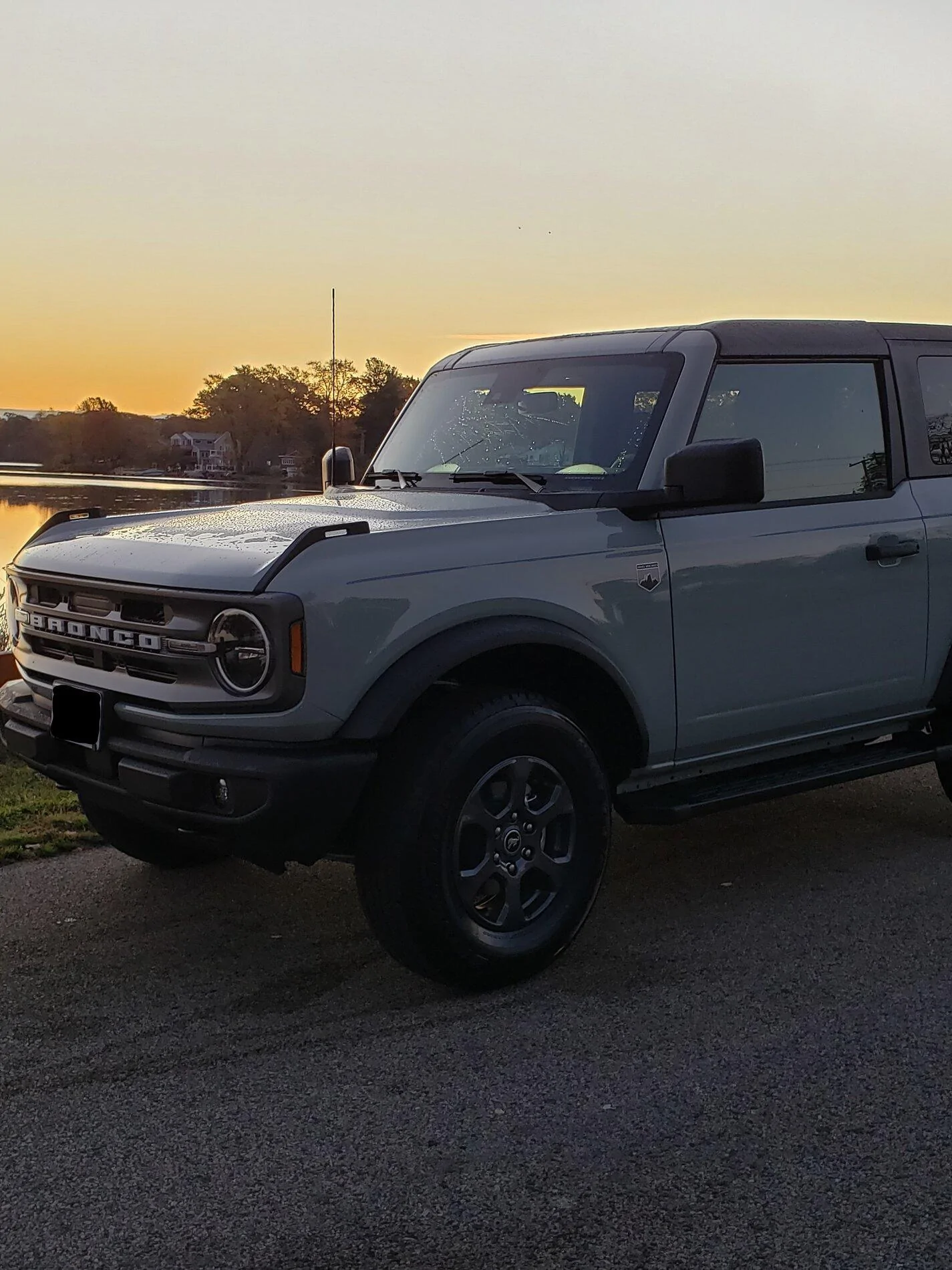 Ford Bronco Bronco Team 2 door. sunrise_1