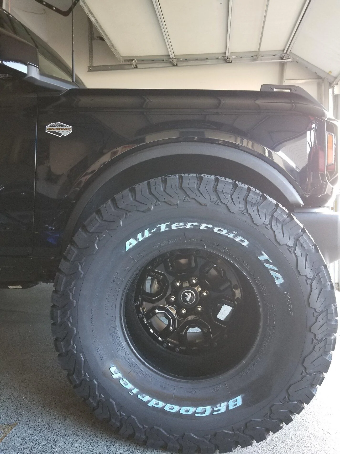 Ford Bronco Balancing 37" wheels - dynamic weights not sticking? 20211124_125640