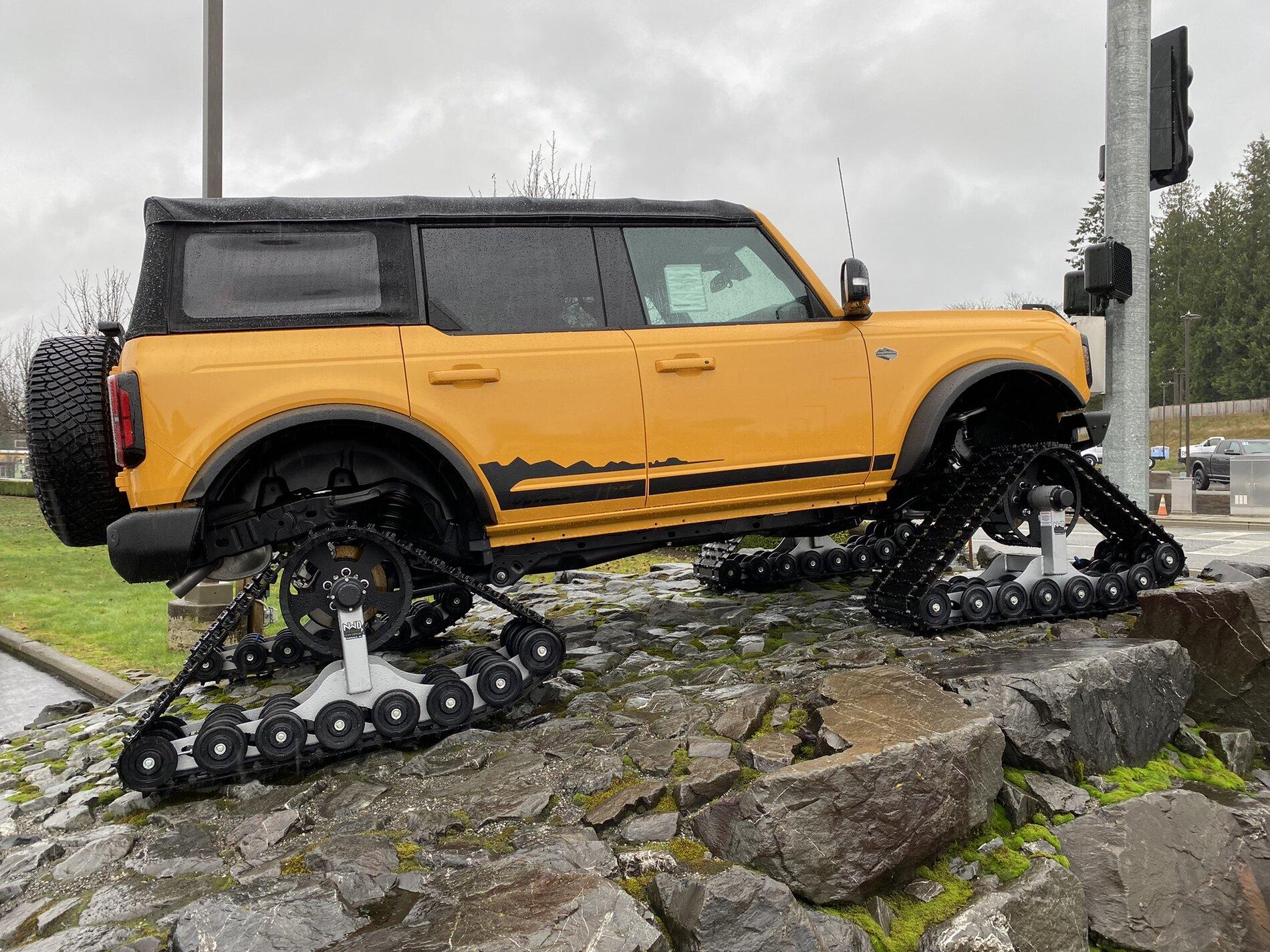 Ford Bronco Bronco on tracks! 1E47EAFB-C131-47D1-B71A-D85CE195BCD9