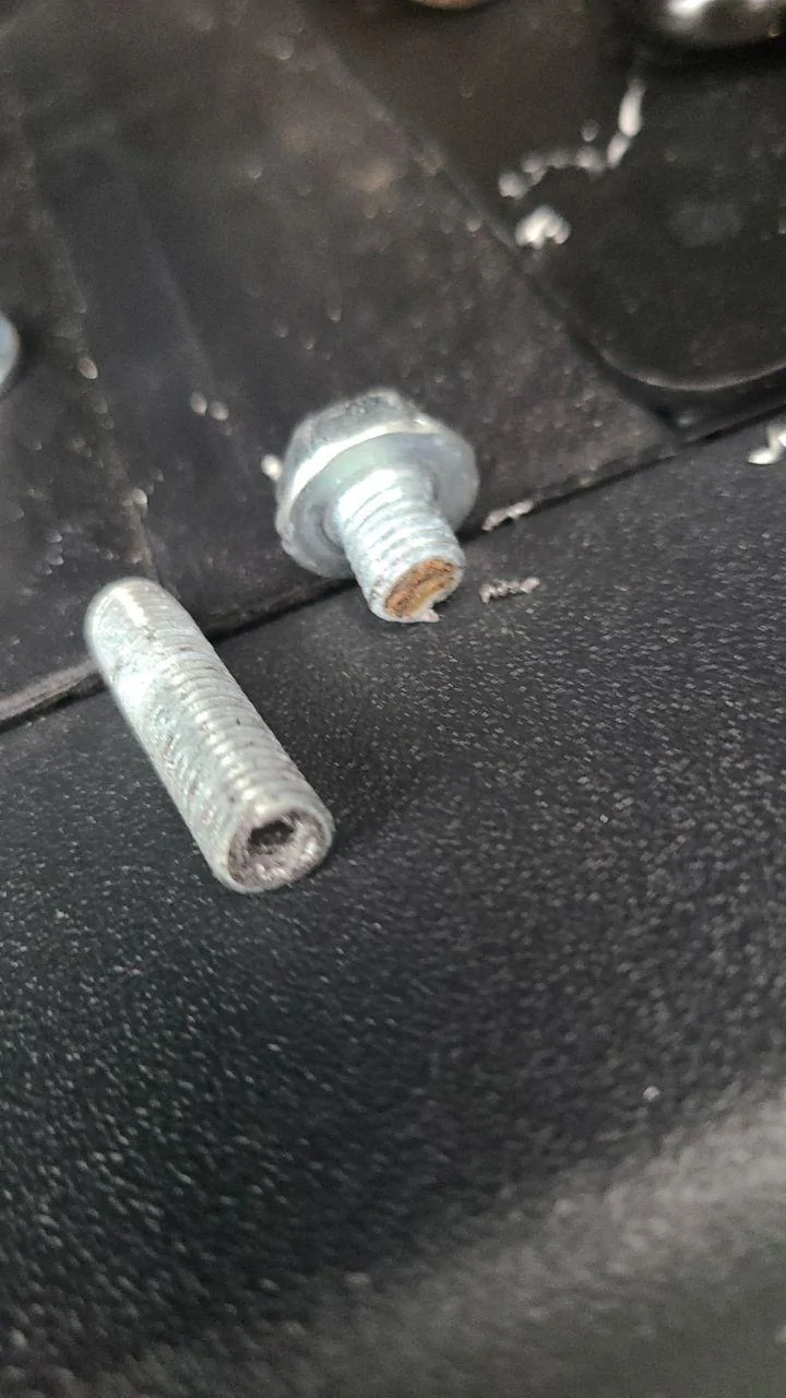 Ford Bronco Tuffy Enclosure Bolt Chinesium... IMG_20211129_115052_524