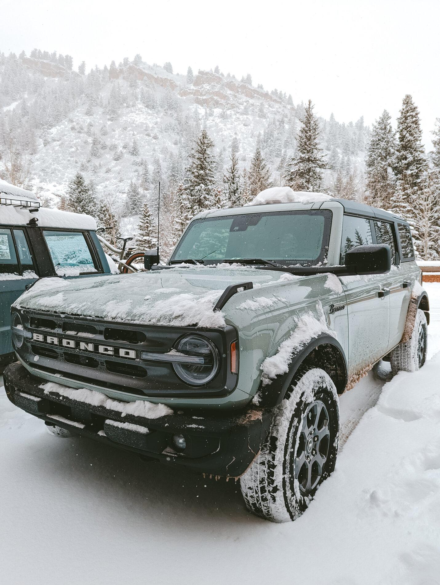 Ford Bronco CACTUS GRAY Bronco Club PXL_20211124_171316715