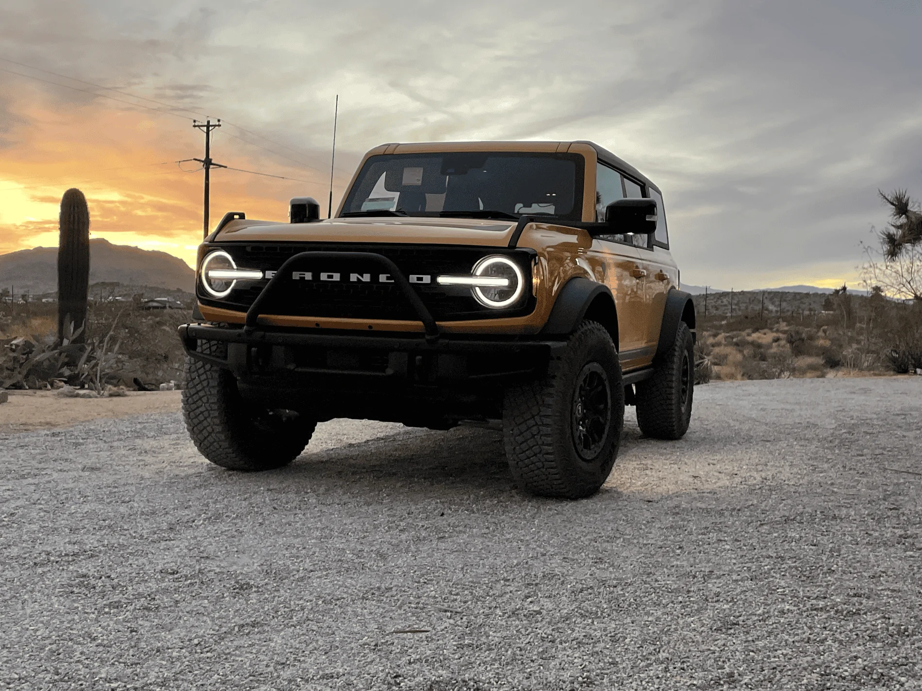Ford Bronco FE In Joshua Tree tempImageOqaAhq