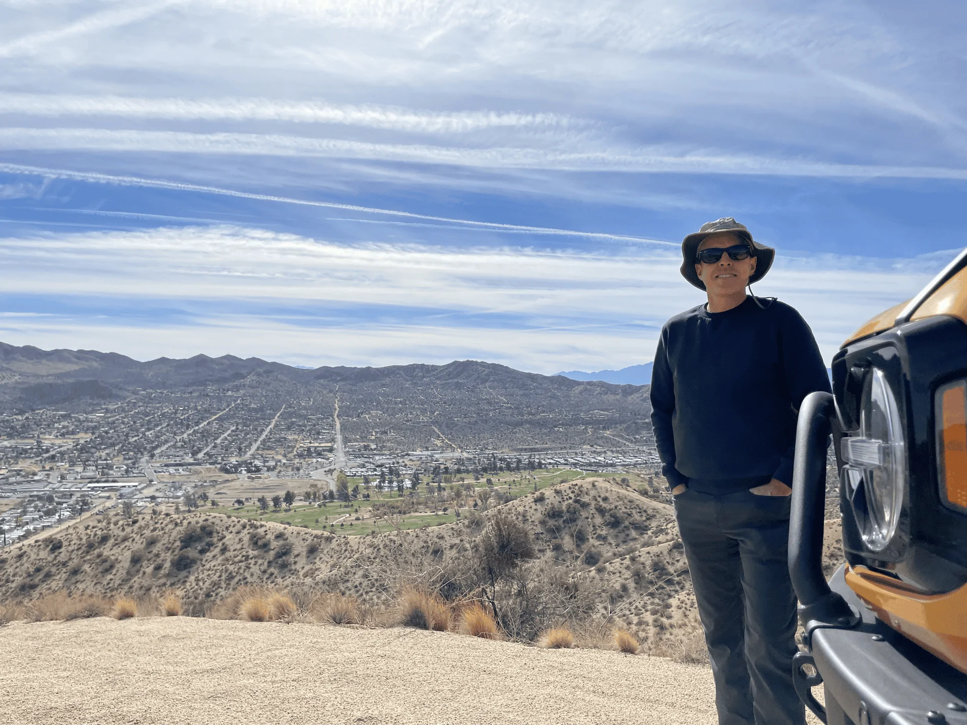 Ford Bronco FE In Joshua Tree tempImagevn9n2S