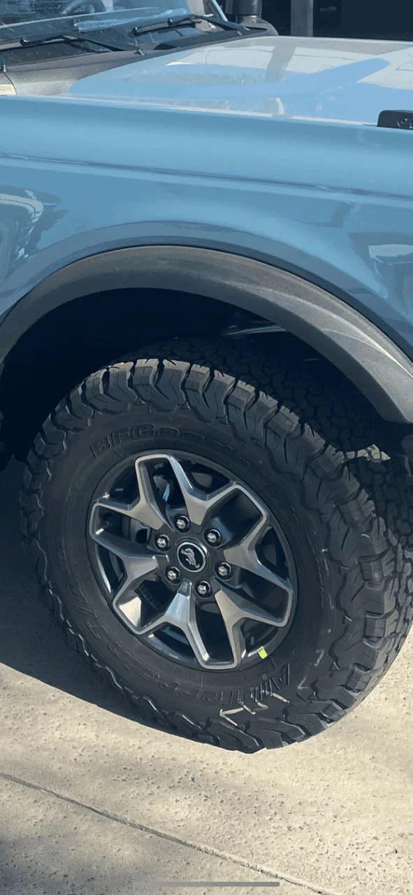 Ford Bronco Badlands Wheels & Tires (non-sas) thumbnail_image0