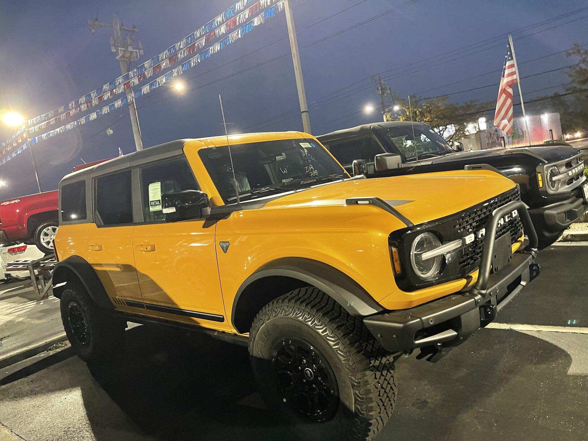 Ford Bronco Smithtown ford this morning 060E02EA-584E-49E8-A7FD-12BB571773A4