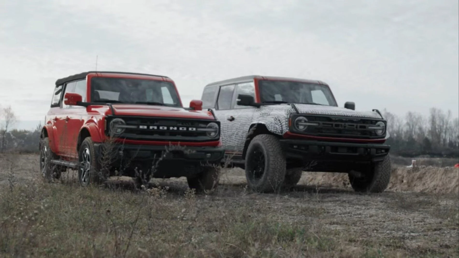 Ford Bronco Video: 2022 Bronco Raptor Off-Roading, Side-by-Side vs Standard (Outer Banks) Bronco, and Rear End Undercarriage screenshot_20211130-181537_youtube-jpg