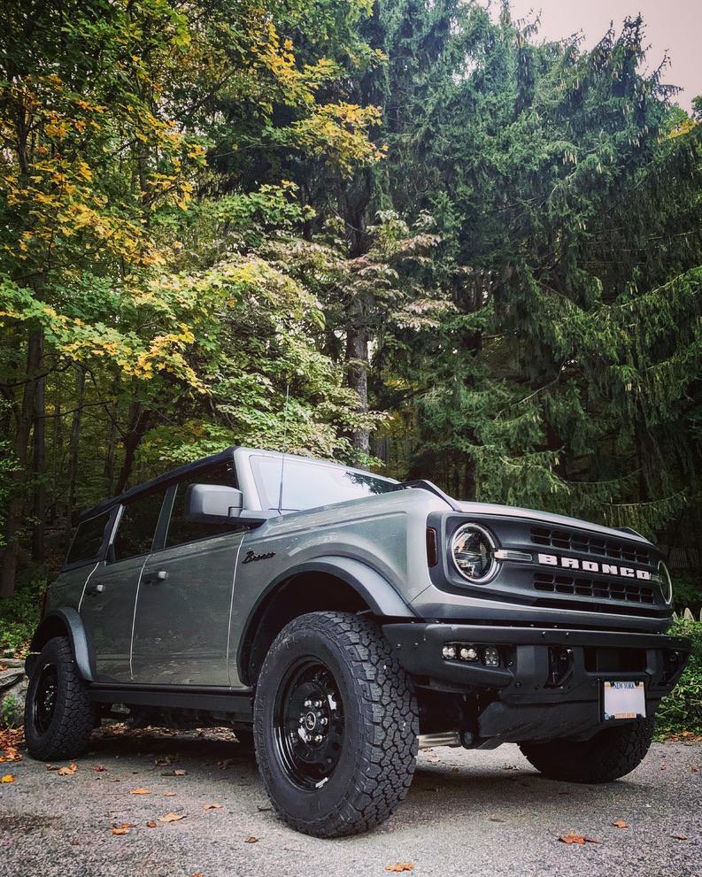 Ford Bronco Is no one ordering iconic silver? D6B1ADAA-35ED-47E9-A739-343A42769ED8_1_105_c