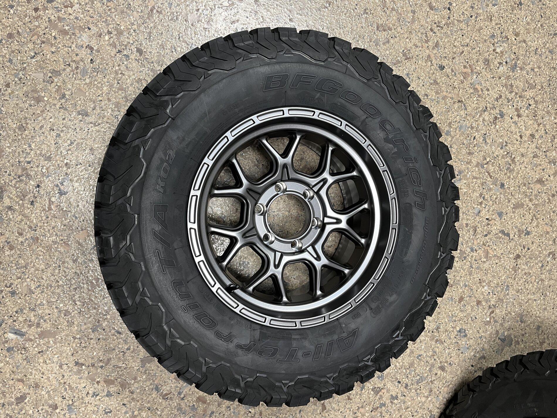 Ford Bronco Show us your installed wheel / tire upgrades here! (Pics) IMG_0342 2.JPG