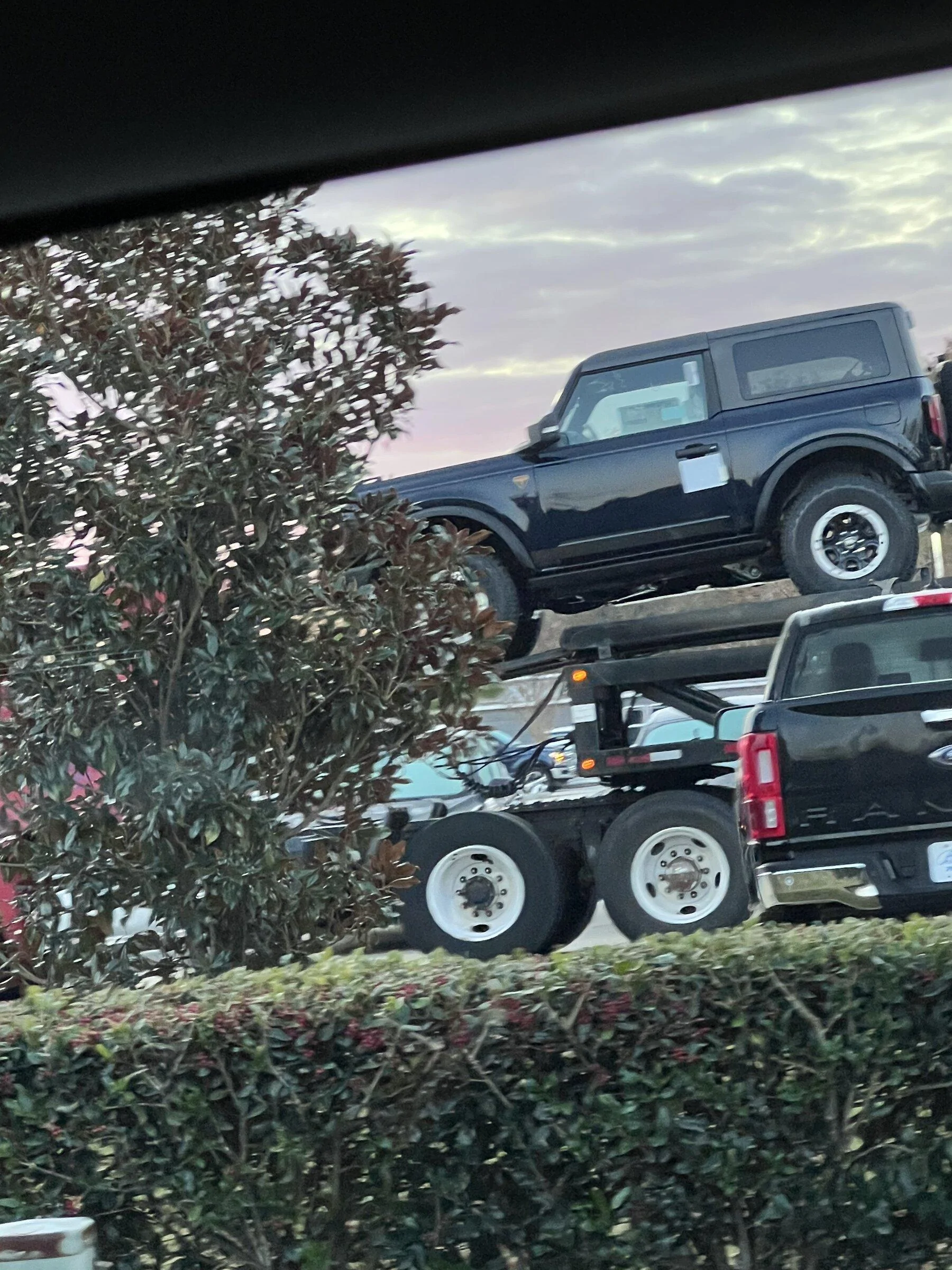 Ford Bronco 🛠 10/25/21 Build Week Group 2A258584-F640-4670-BC4C-F5779B928465