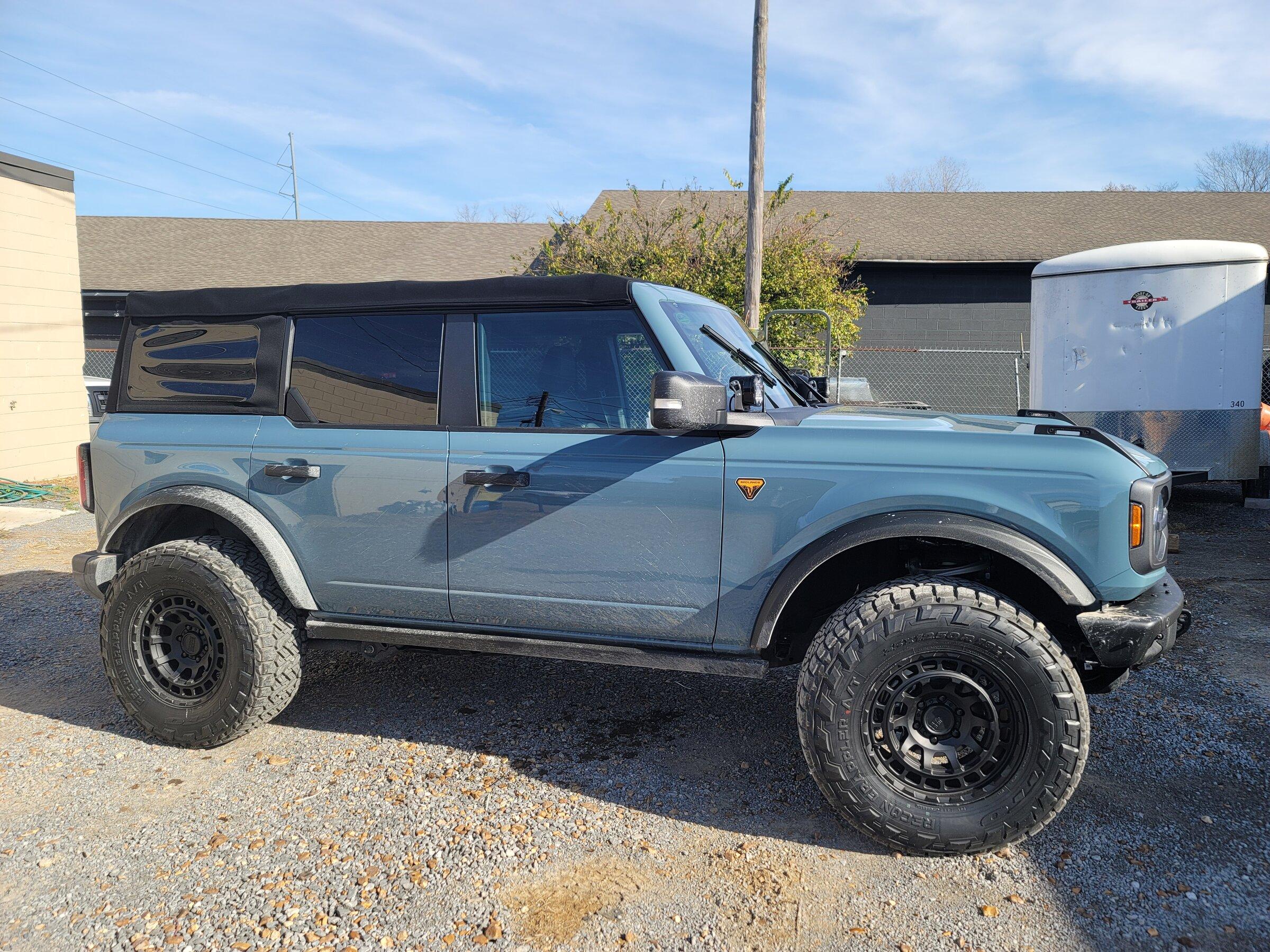 Ford Bronco ERUPTION GREEN Bronco Club 20211202_105628