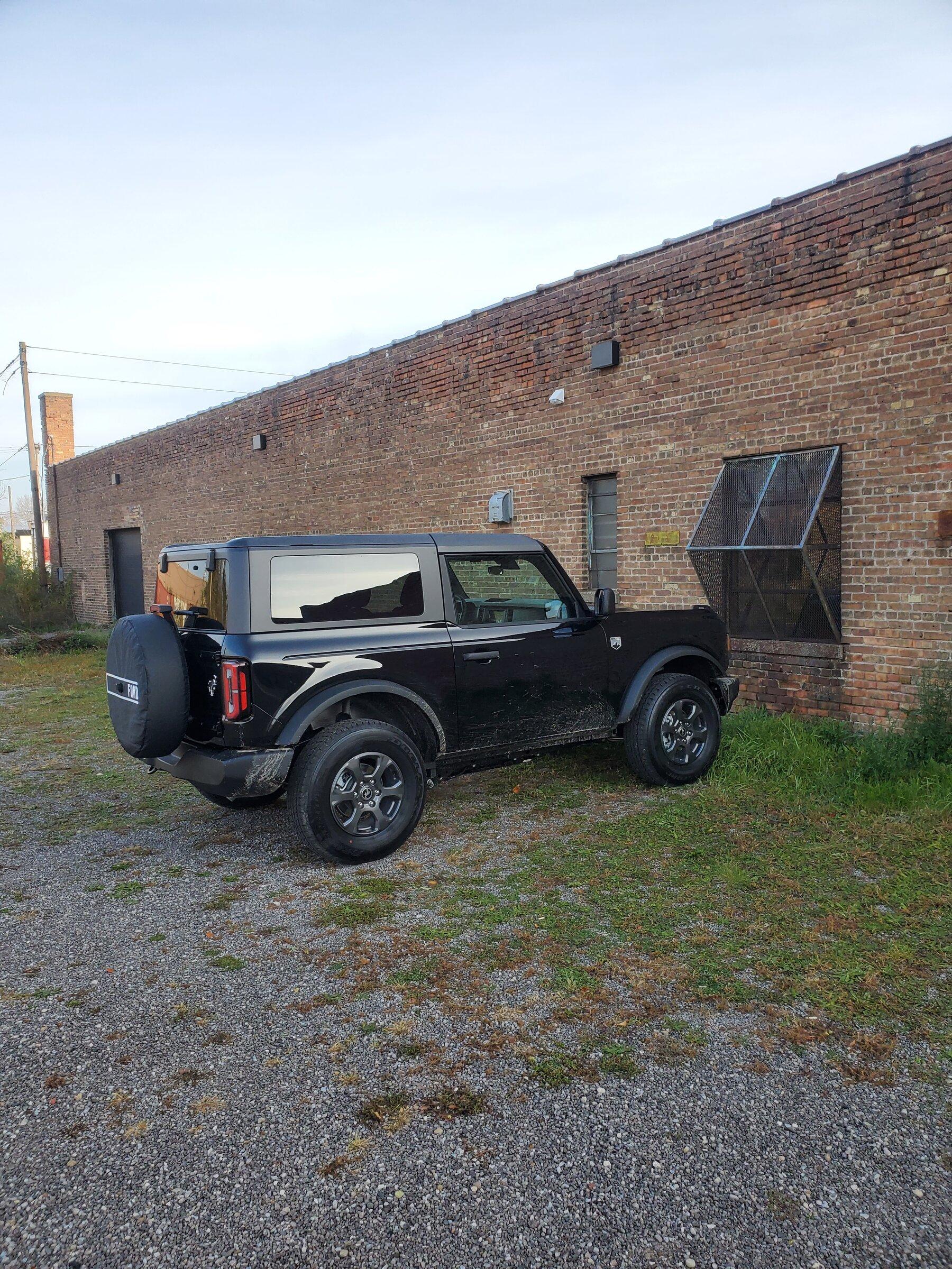Ford Bronco SHADOW BLACK Bronco Club 20211116_085626