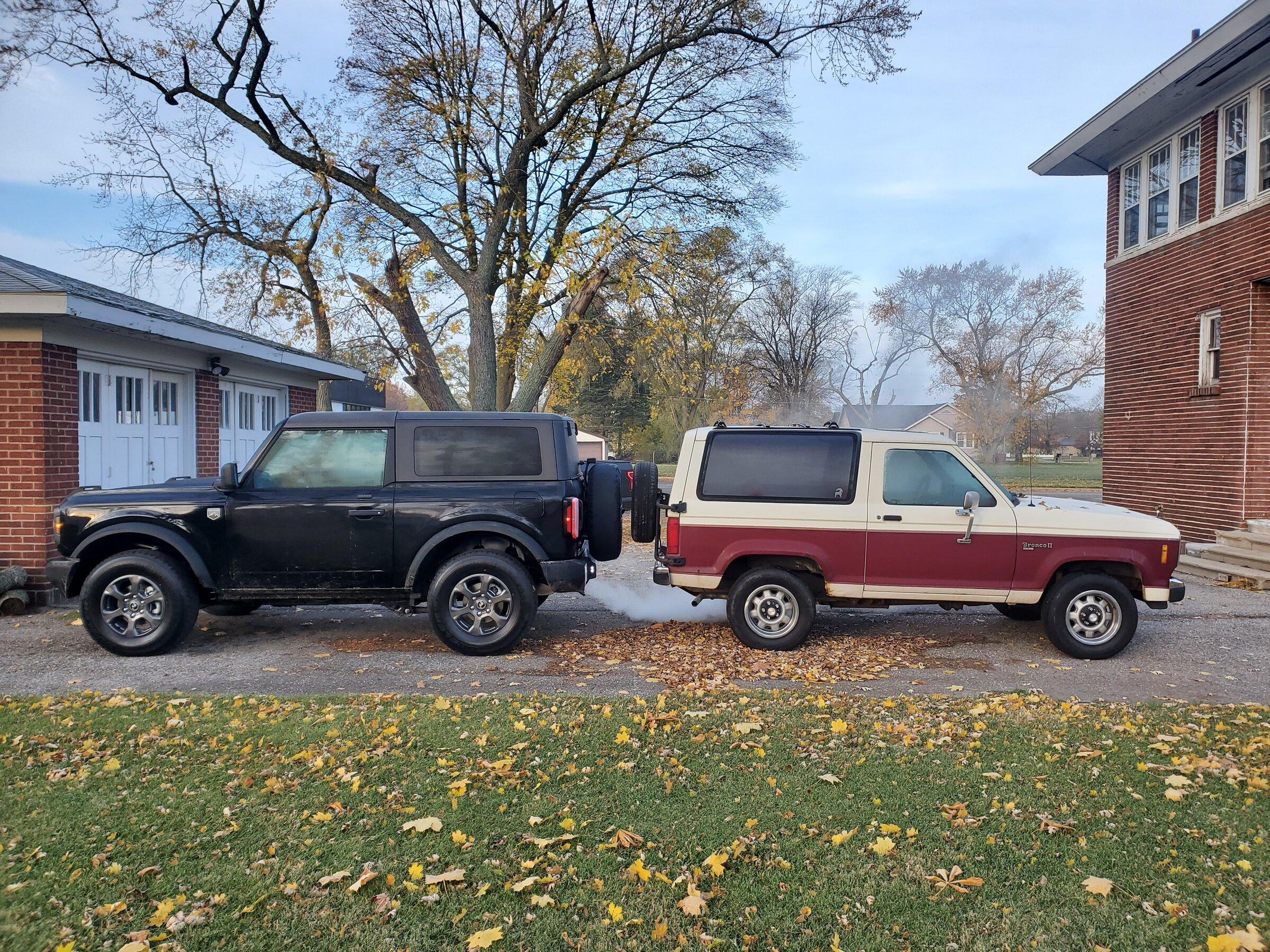 Ford Bronco SHADOW BLACK Bronco Club 20211116_082859