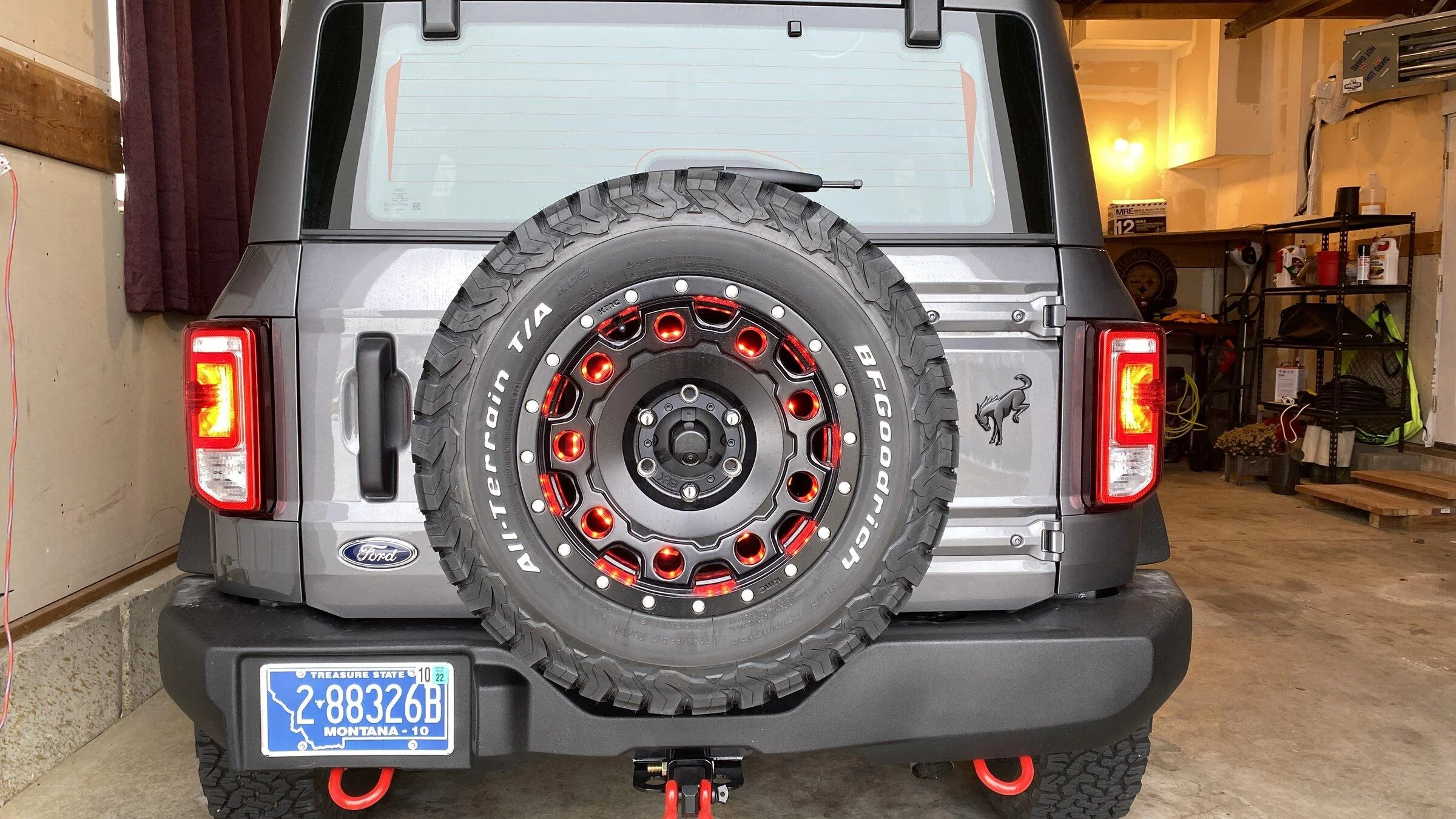 Ford Bronco Oracle 3rd brake light in spare tire 0084058F-9C70-4DD8-BFD7-C4A023DBD6D7